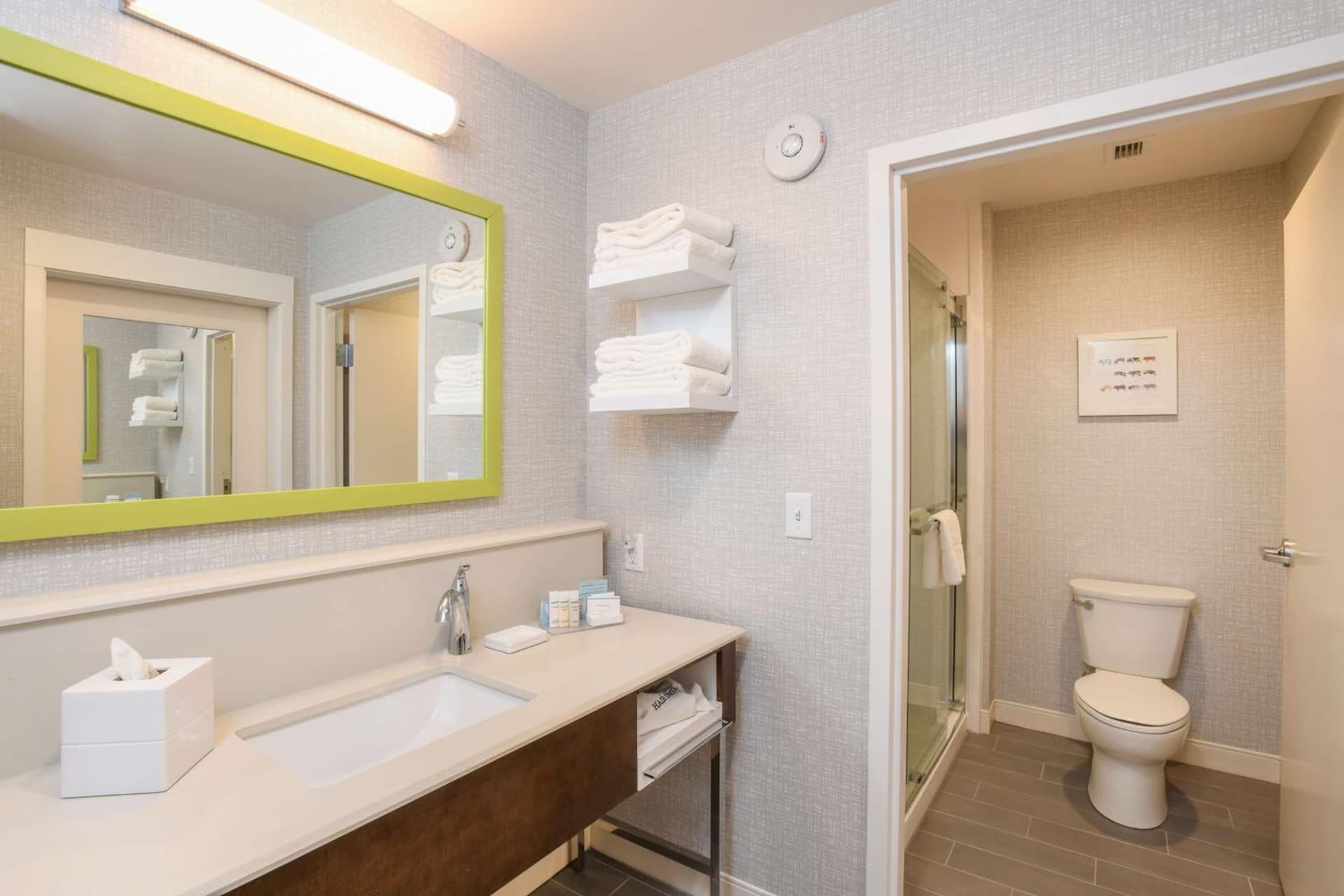 Hampton Inn & Suites Cincinnati Liberty Township gallery photo in West Chester, OH — image 54