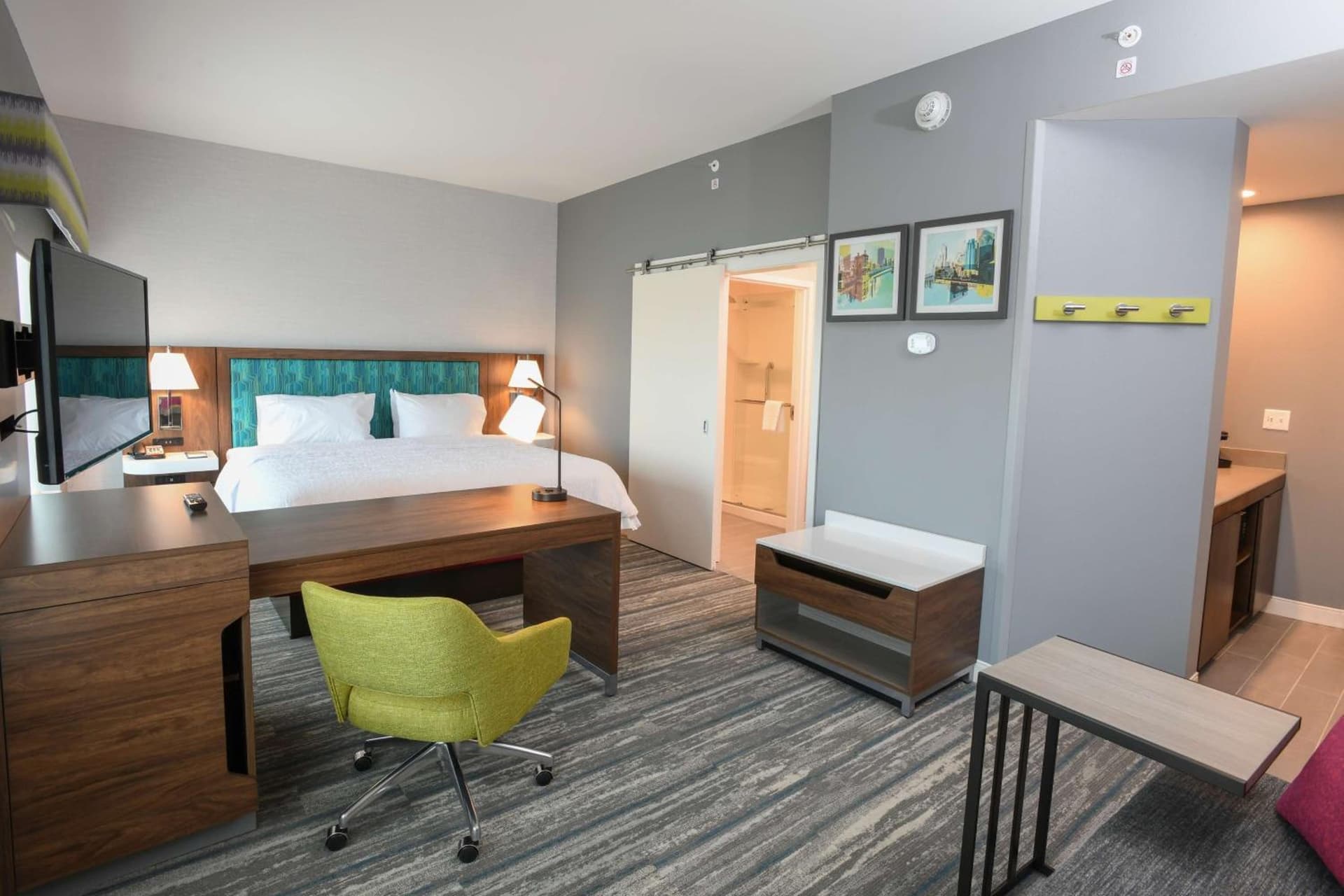 Hampton Inn & Suites Cincinnati Liberty Township interior in West Chester, OH — gallery photo 2