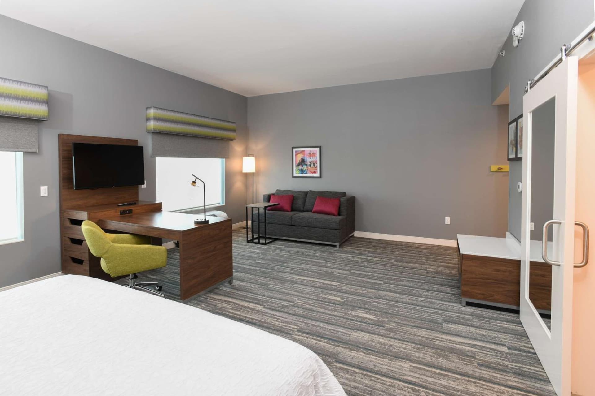Hampton Inn & Suites Cincinnati Liberty Township gallery photo in West Chester, OH — image 9