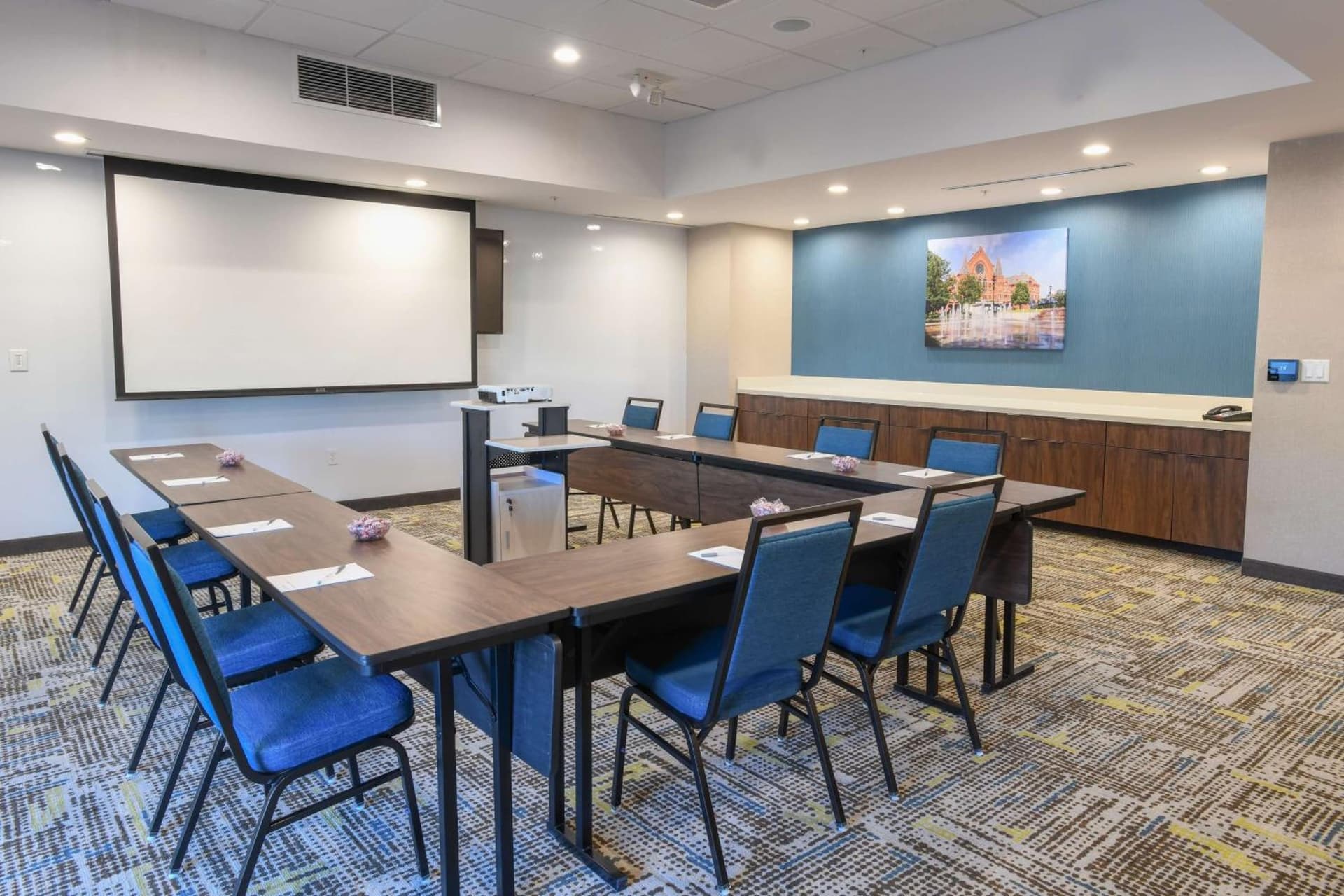 Hampton Inn & Suites Cincinnati Liberty Township gallery photo in West Chester, OH — image 38