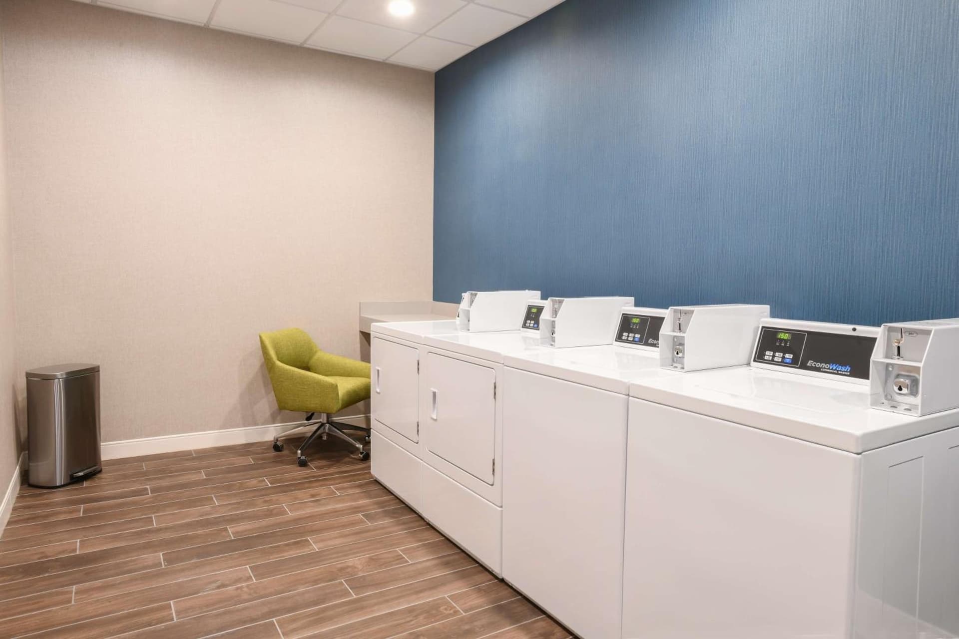 Hampton Inn & Suites Cincinnati Liberty Township gallery photo in West Chester, OH — image 13