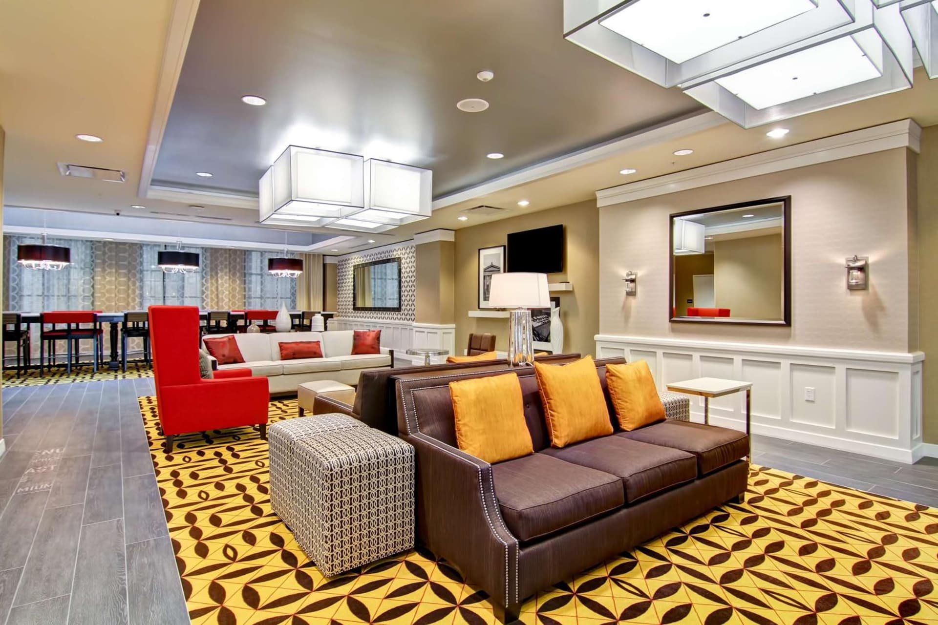 Hampton Inn and Suites Cincinnati - Downtown gallery photo in Cincinnati, OH — image 21