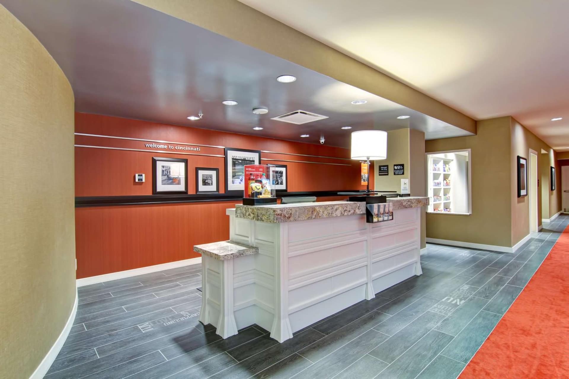 Hampton Inn and Suites Cincinnati - Downtown gallery photo in Cincinnati, OH — image 16