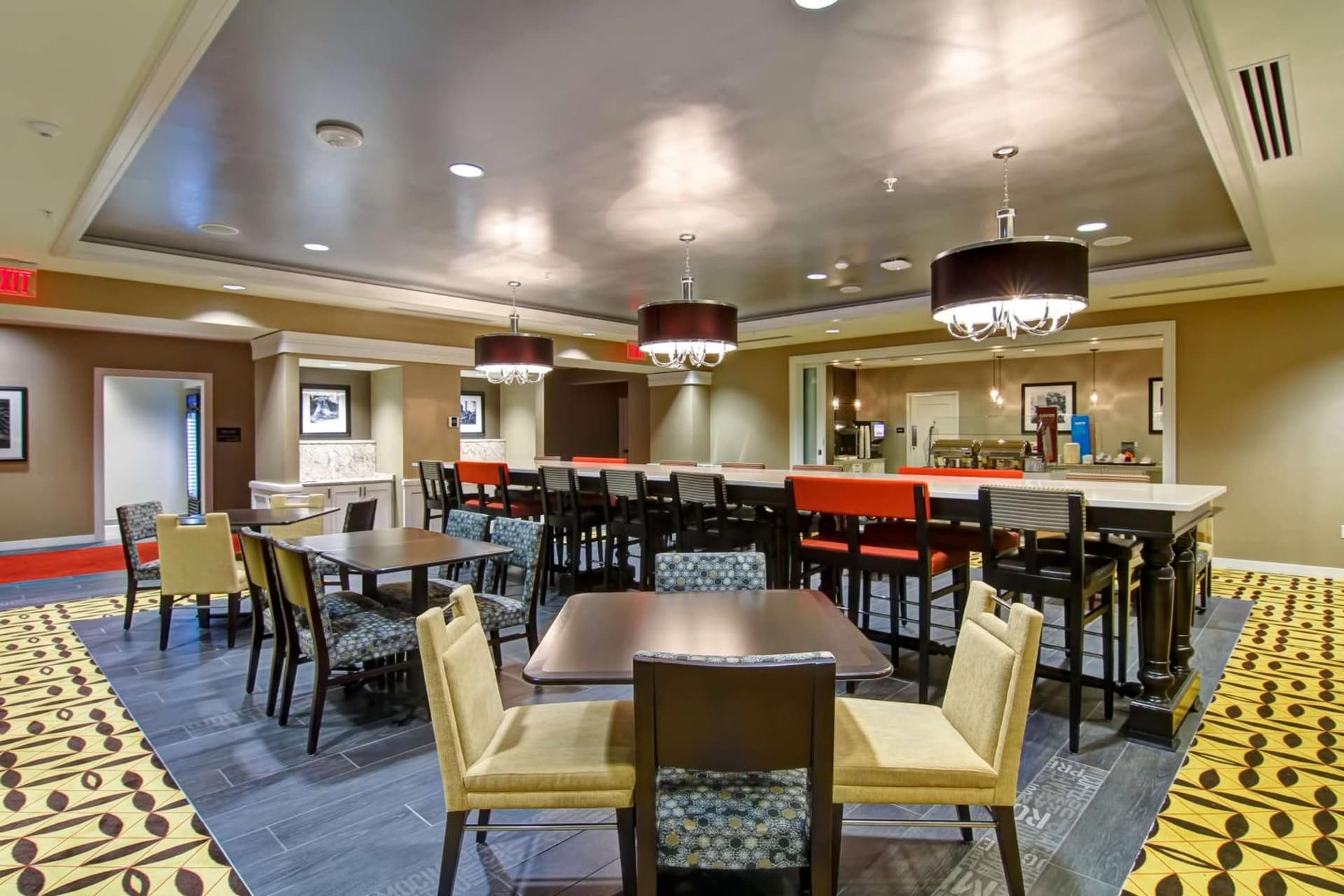 Hampton Inn and Suites Cincinnati - Downtown gallery photo in Cincinnati, OH — image 31