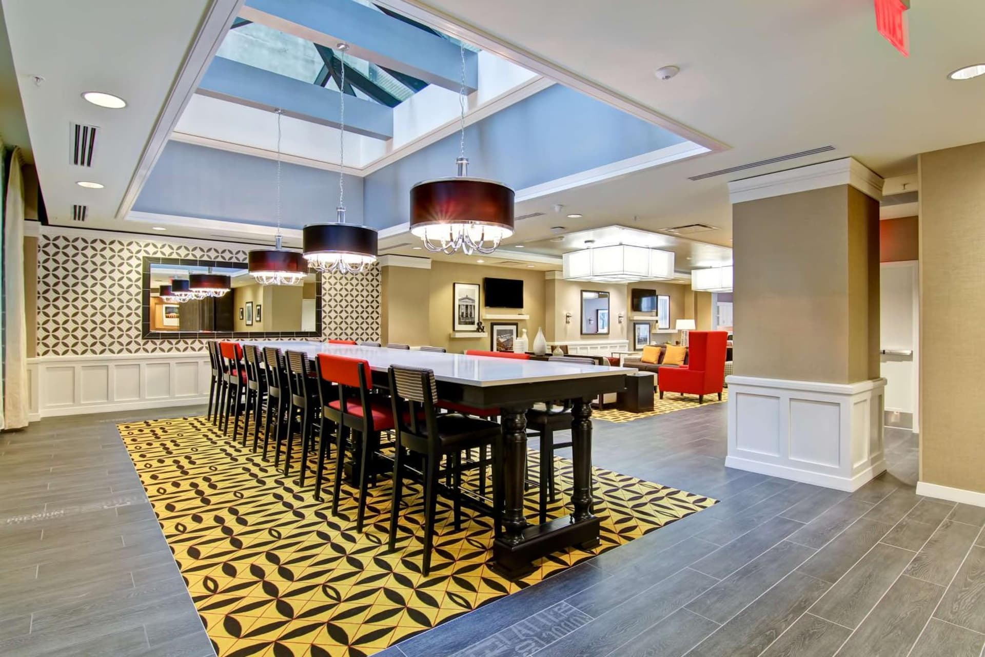 Hampton Inn and Suites Cincinnati - Downtown gallery photo in Cincinnati, OH — image 26