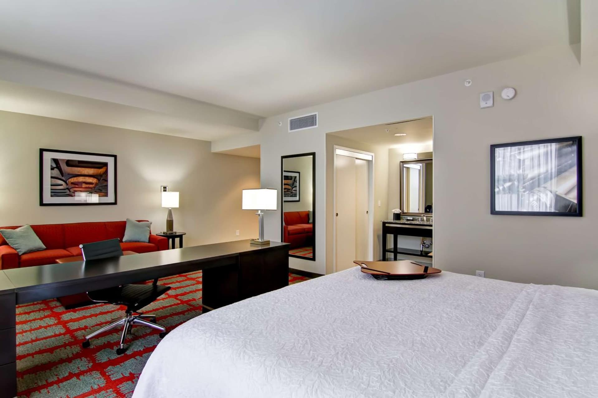 Hampton Inn and Suites Cincinnati - Downtown gallery photo in Cincinnati, OH — image 23