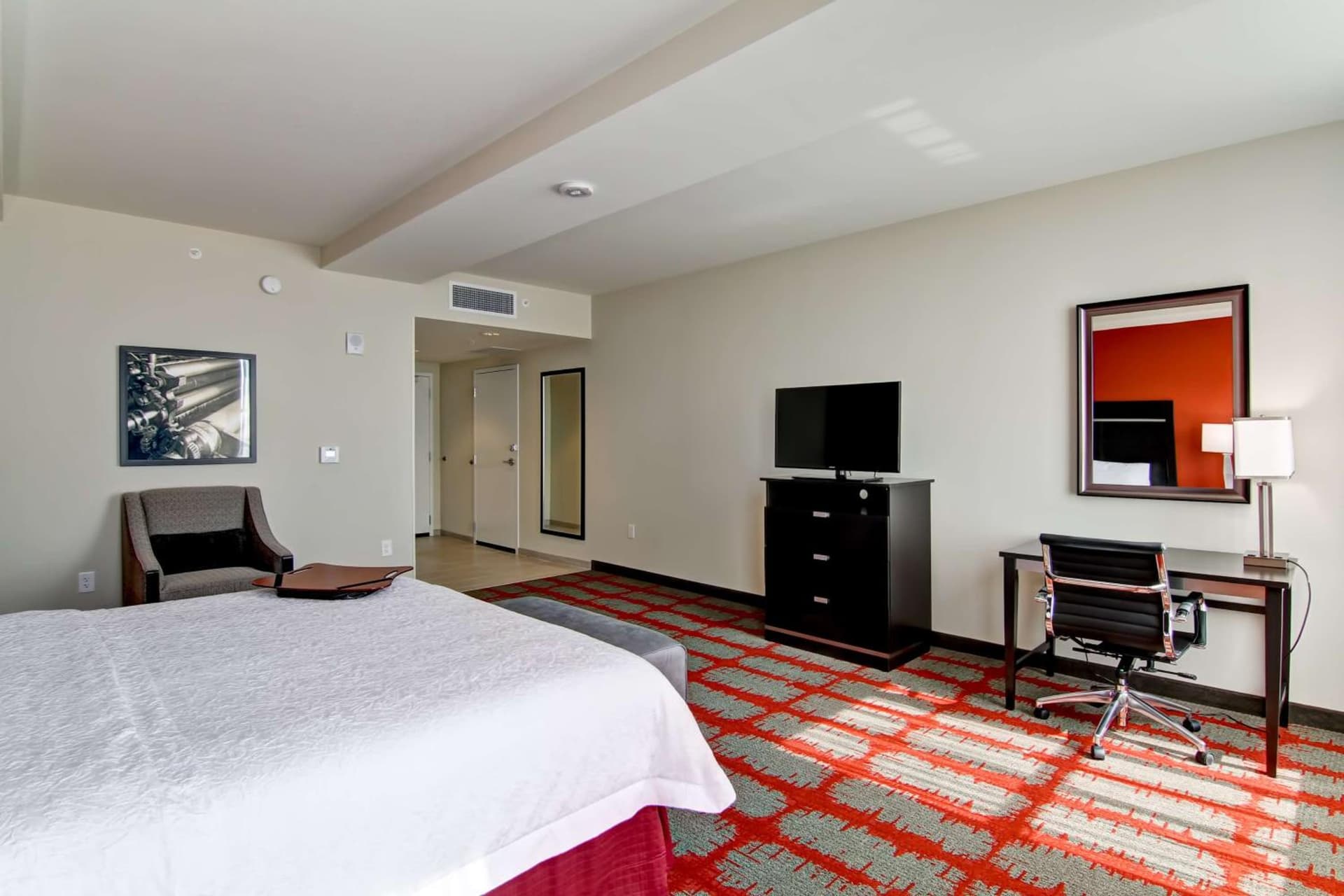 Hampton Inn and Suites Cincinnati - Downtown gallery photo in Cincinnati, OH — image 8
