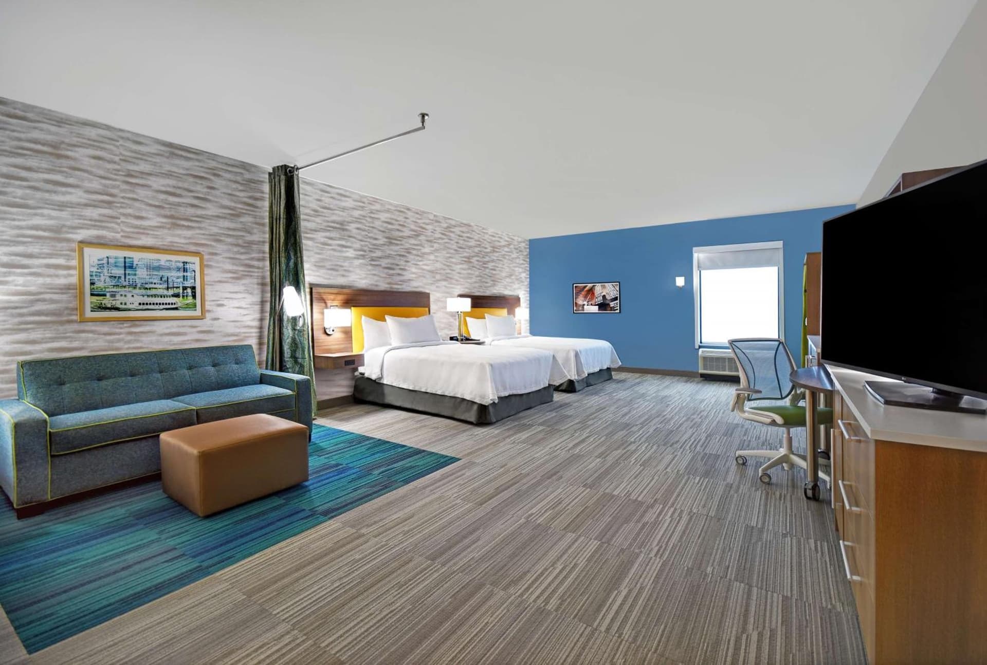 Home2 Suites By Hilton Springdale Cincinnati interior in Springdale, OH — gallery photo 2
