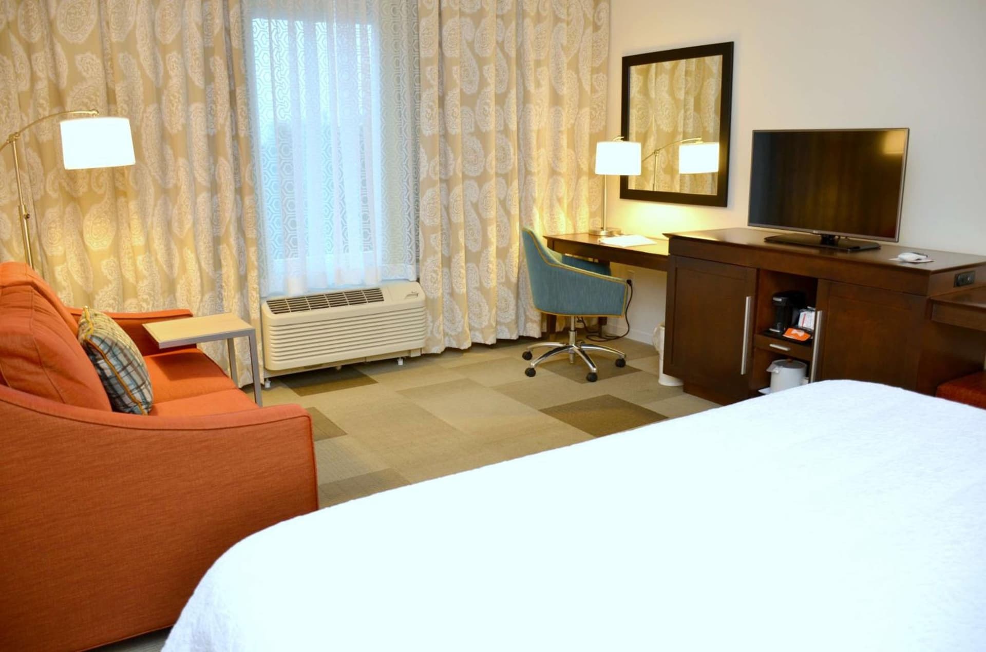 Hampton Inn & Suites - DeLand gallery photo in DeLand, FL — image 56