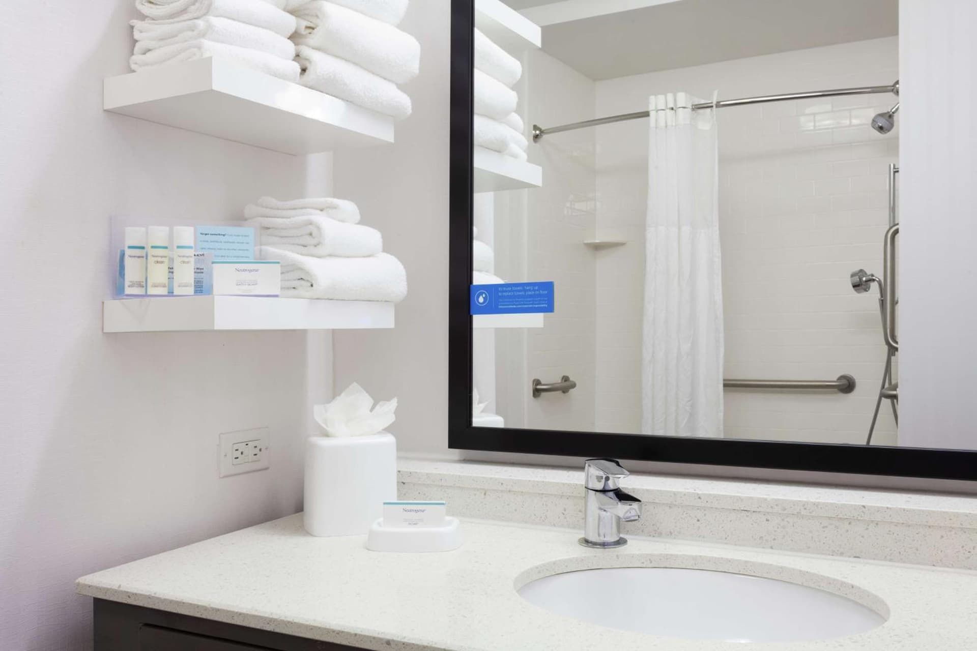 Hampton Inn & Suites - DeLand gallery photo in DeLand, FL — image 52