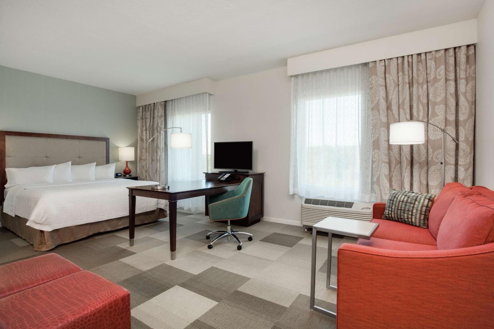Hampton Inn & Suites - DeLand gallery photo in DeLand, FL — image 8