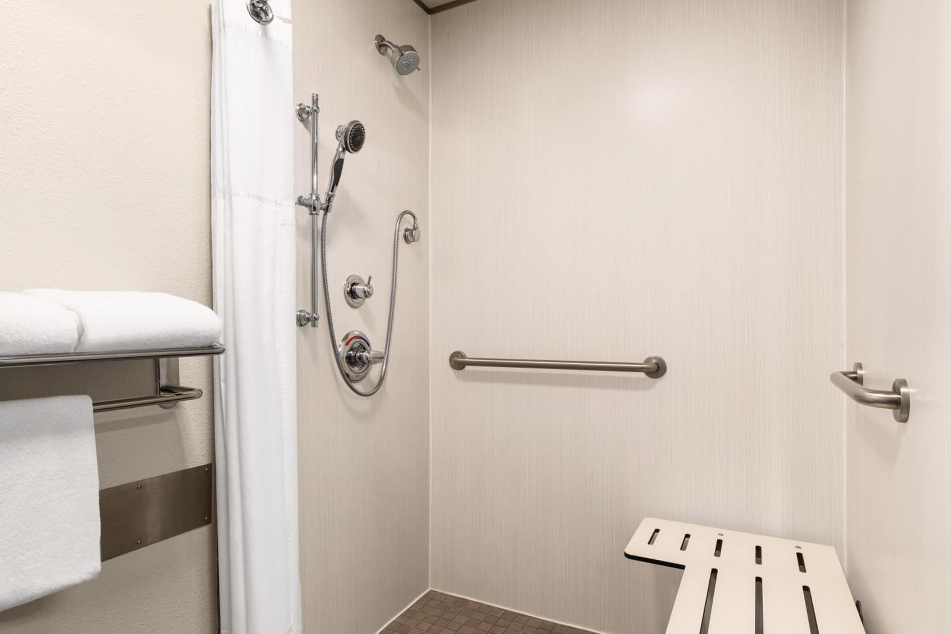 Radisson Hotel Portland Airport gallery photo in Portland, OR — image 66