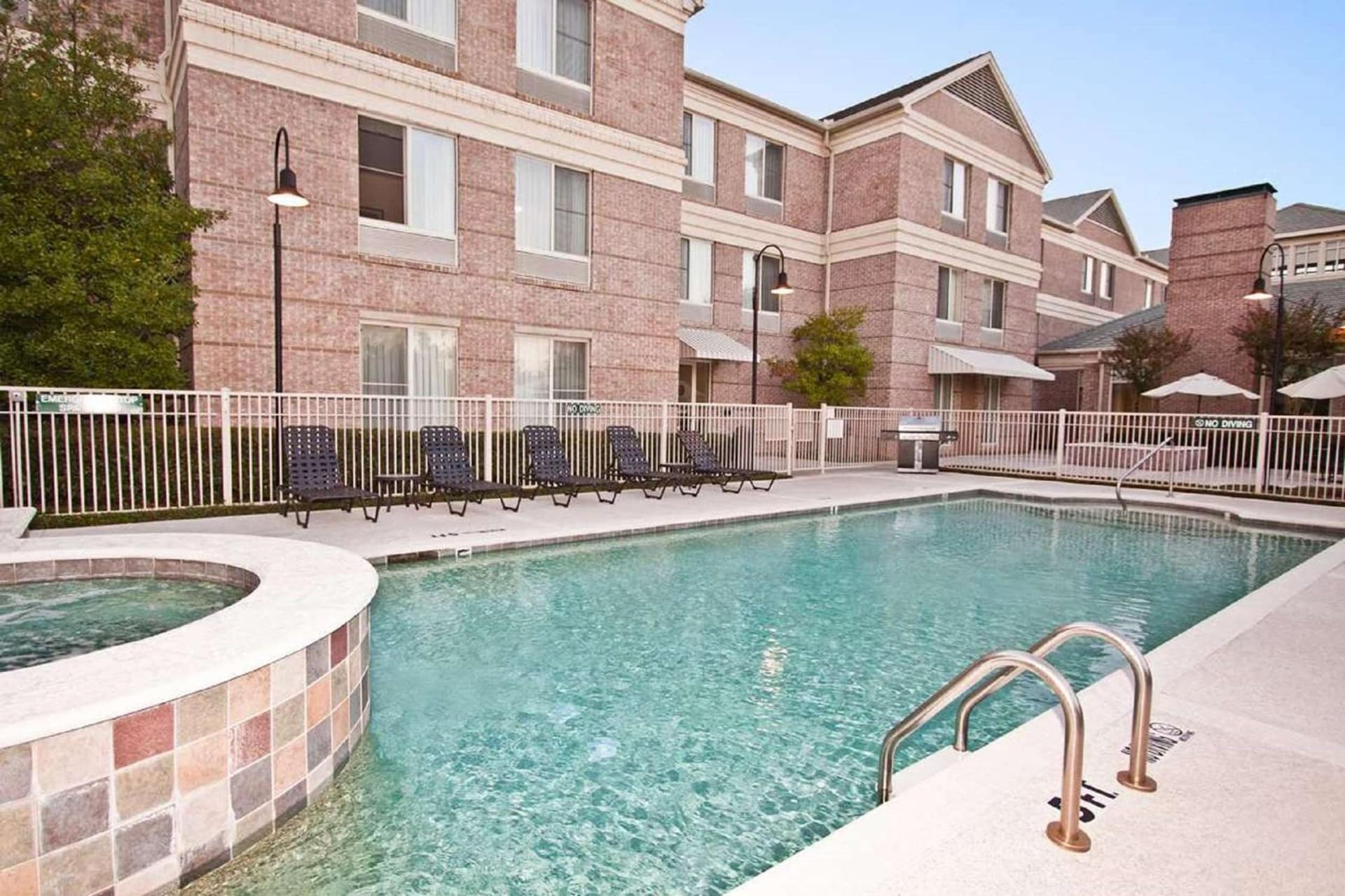 Hilton Garden Inn Addison property views in Addison, TX — gallery photo 3