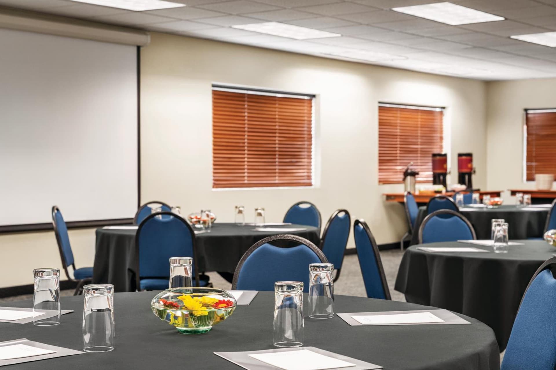 Radisson Hotel Portland Airport gallery photo in Portland, OR — image 63