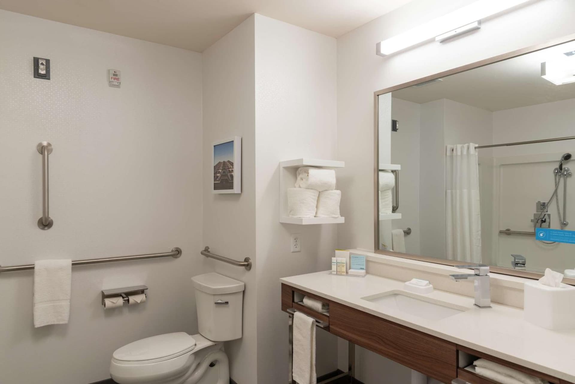 Hampton Inn & Suites Xenia Dayton gallery photo in Xenia, OH — image 9