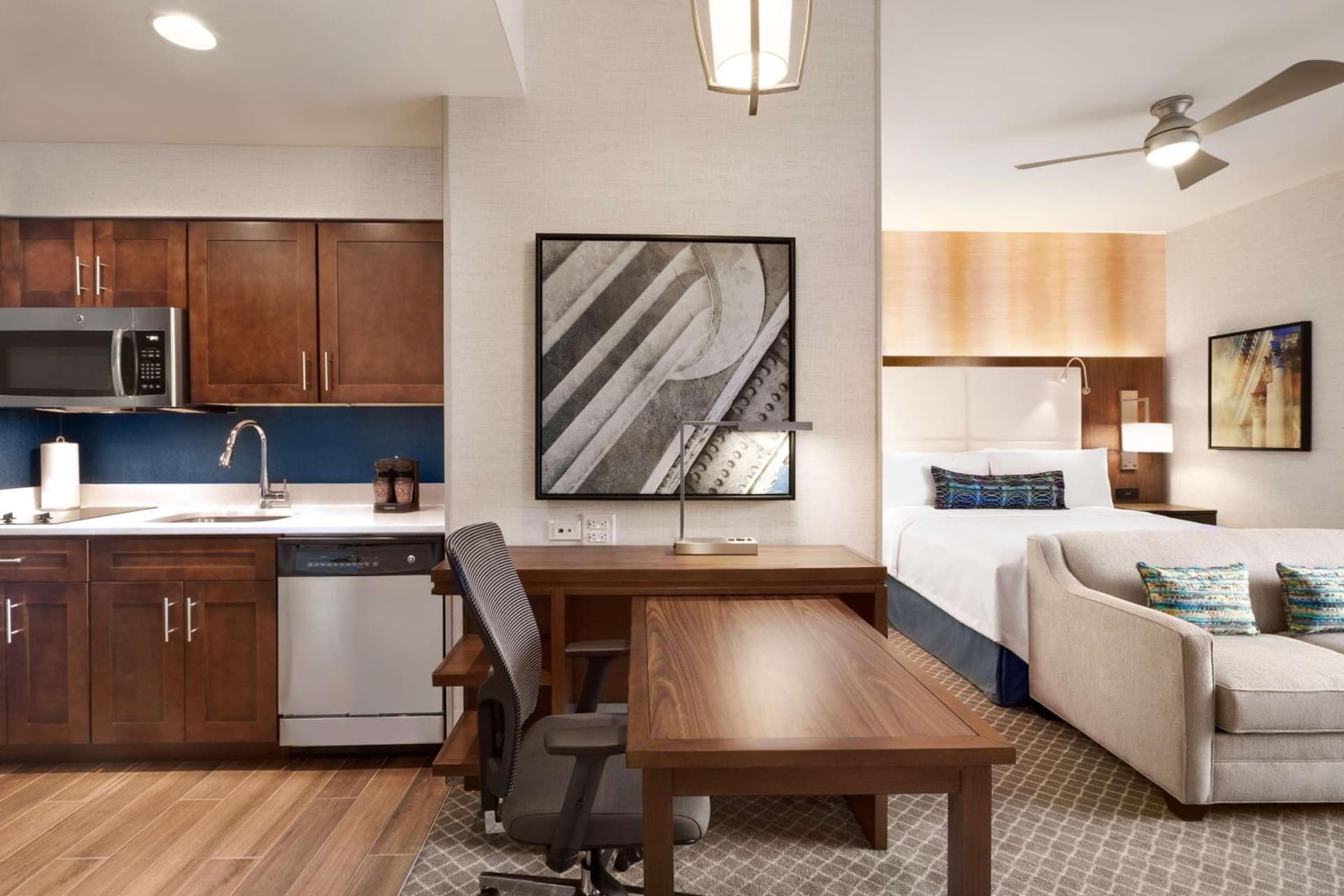 Homewood Suites By Hilton Arlington Rosslyn Key Bridge gallery photo in Arlington, VA — image 10