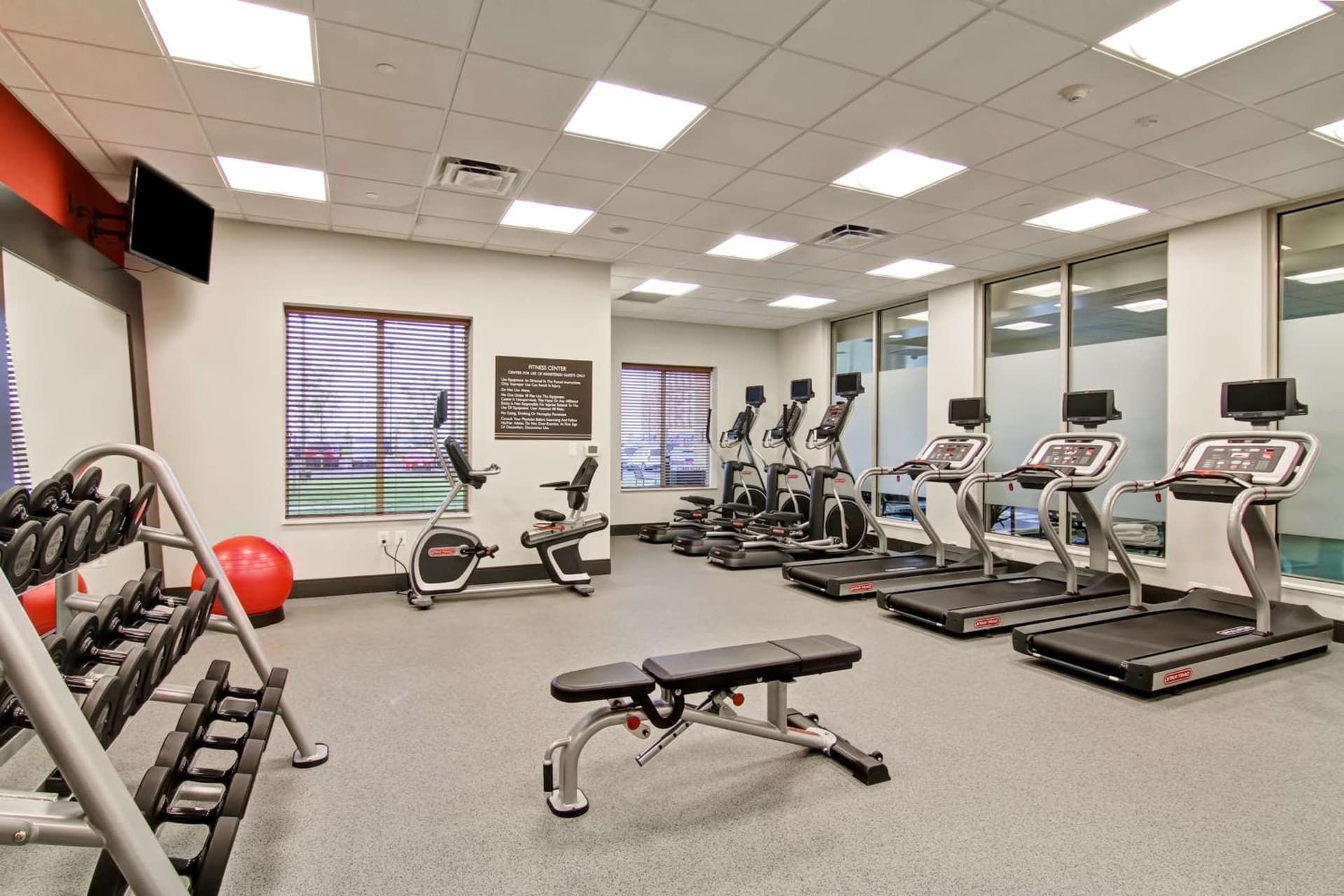 Hilton Garden Inn Woodbridge gallery photo in Woodbridge, VA — image 16