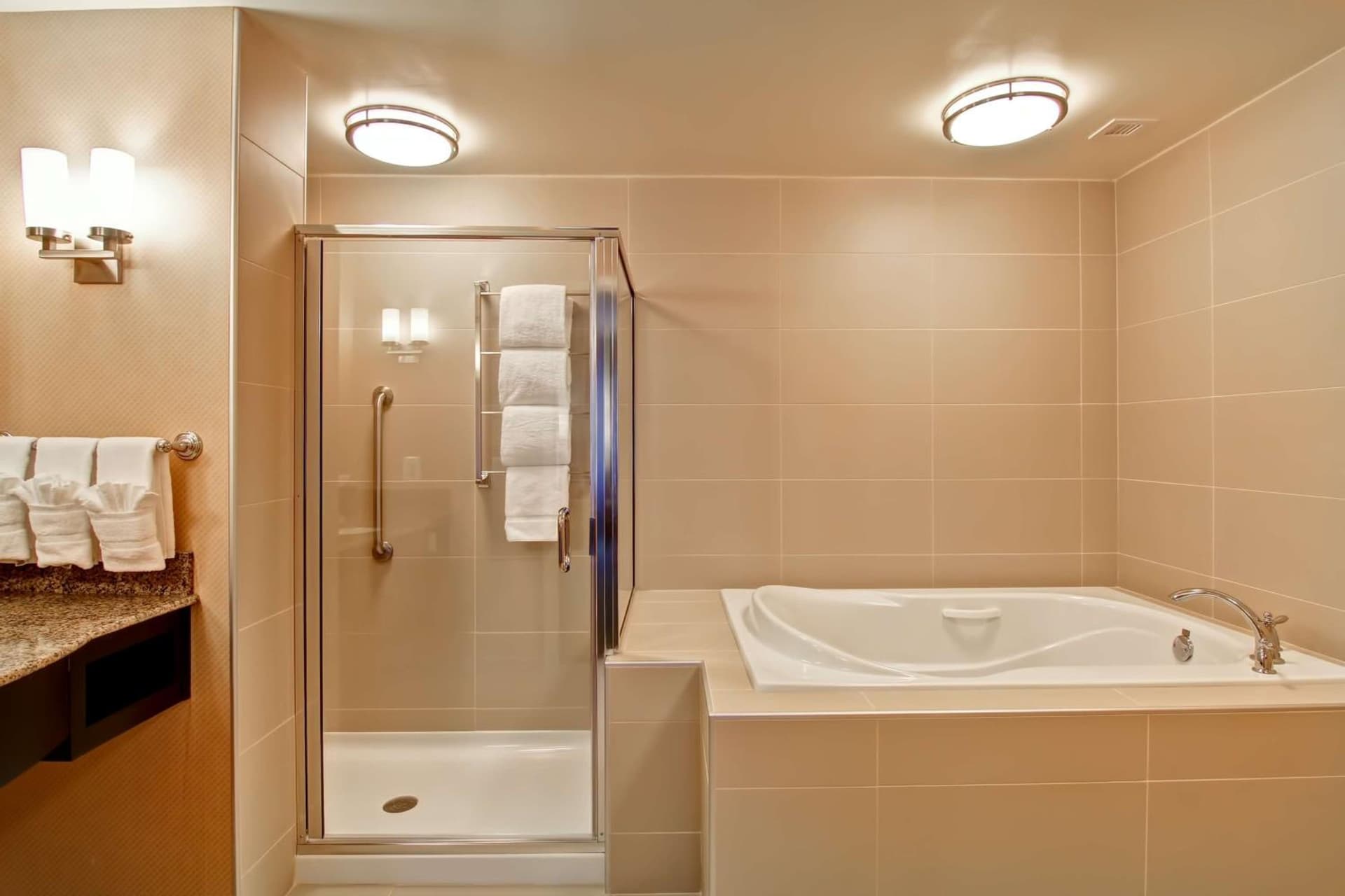 Hilton Garden Inn Woodbridge gallery photo in Woodbridge, VA — image 11