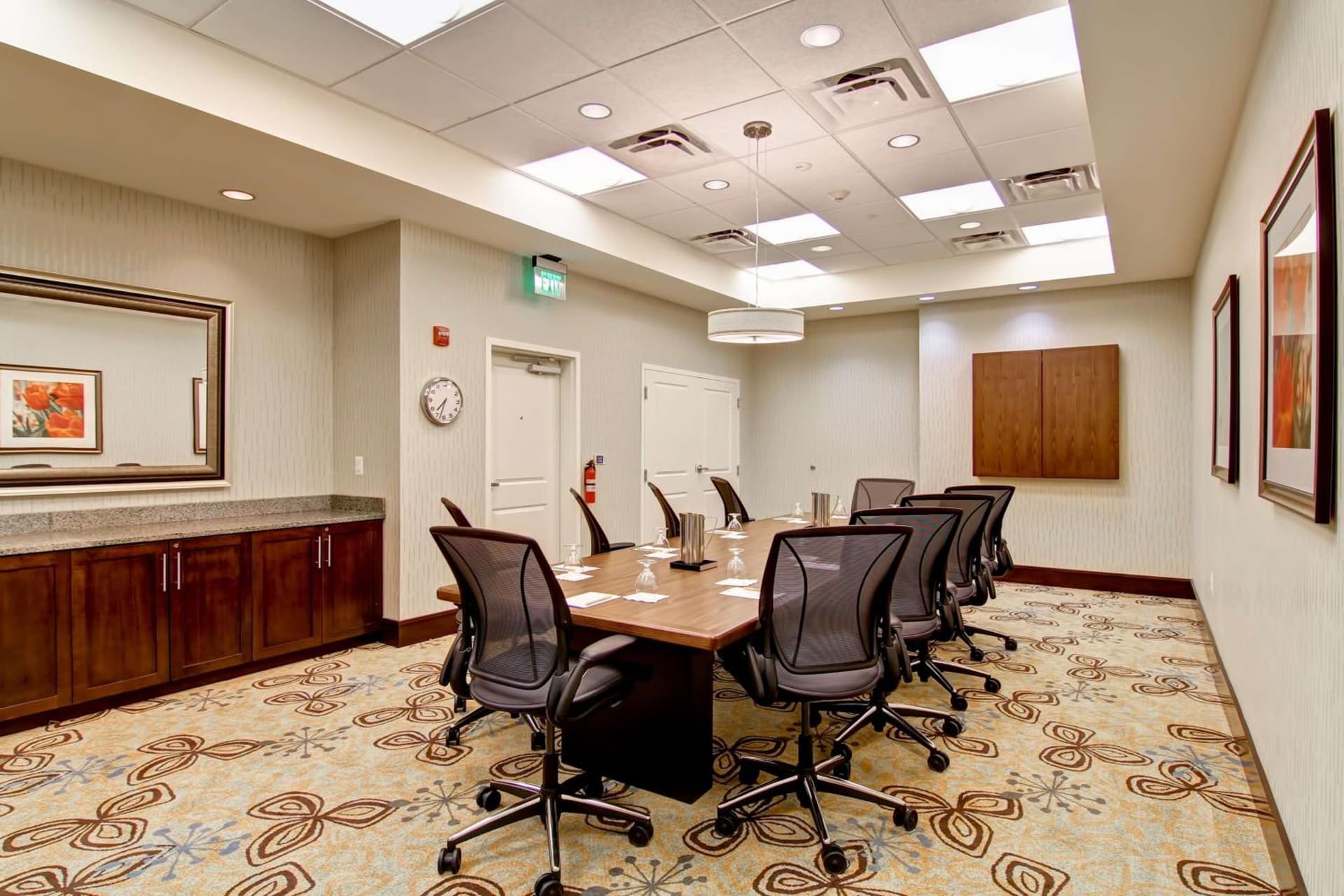 Hilton Garden Inn Woodbridge interior in Woodbridge, VA — gallery photo 2