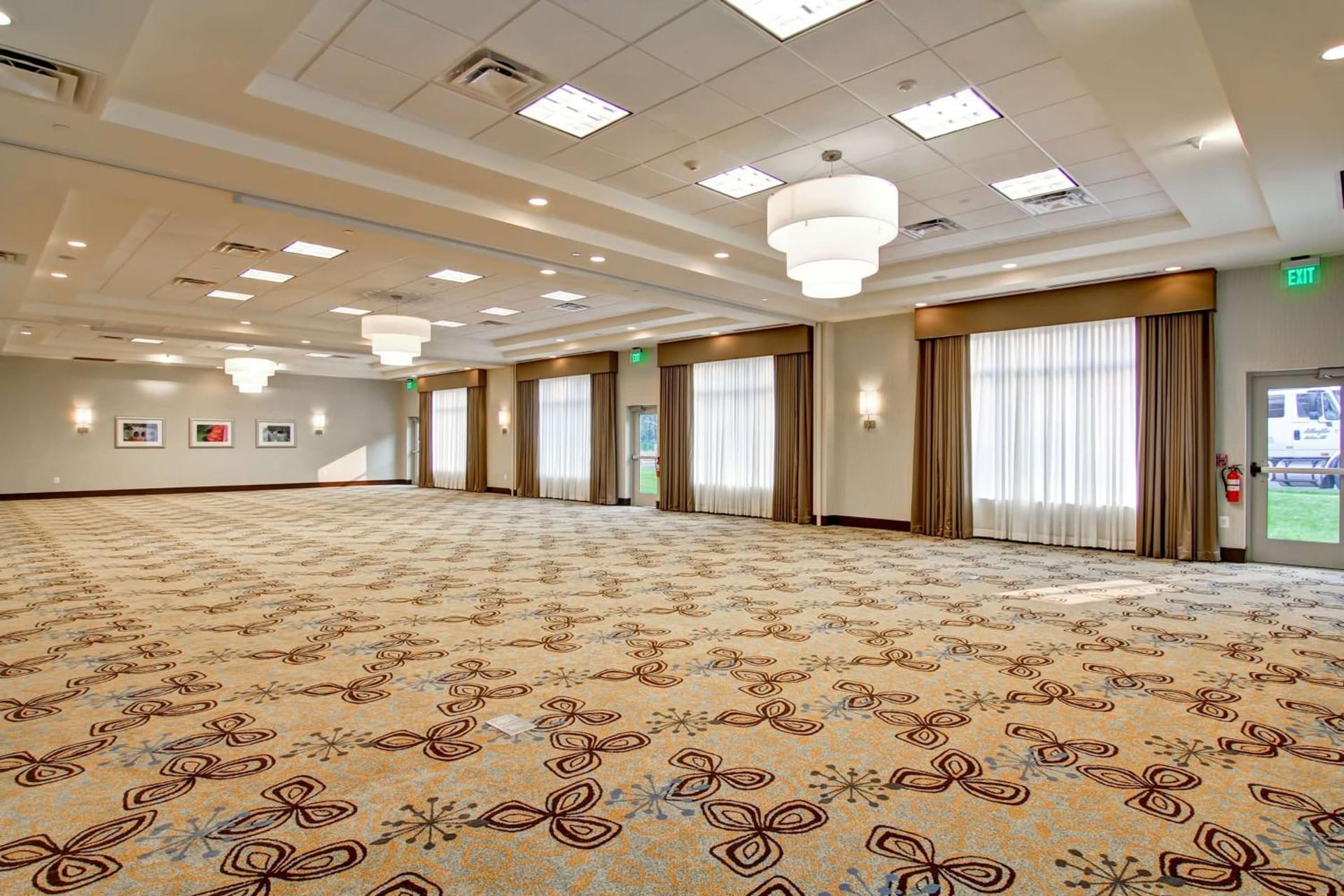 Hilton Garden Inn Woodbridge gallery photo in Woodbridge, VA — image 7