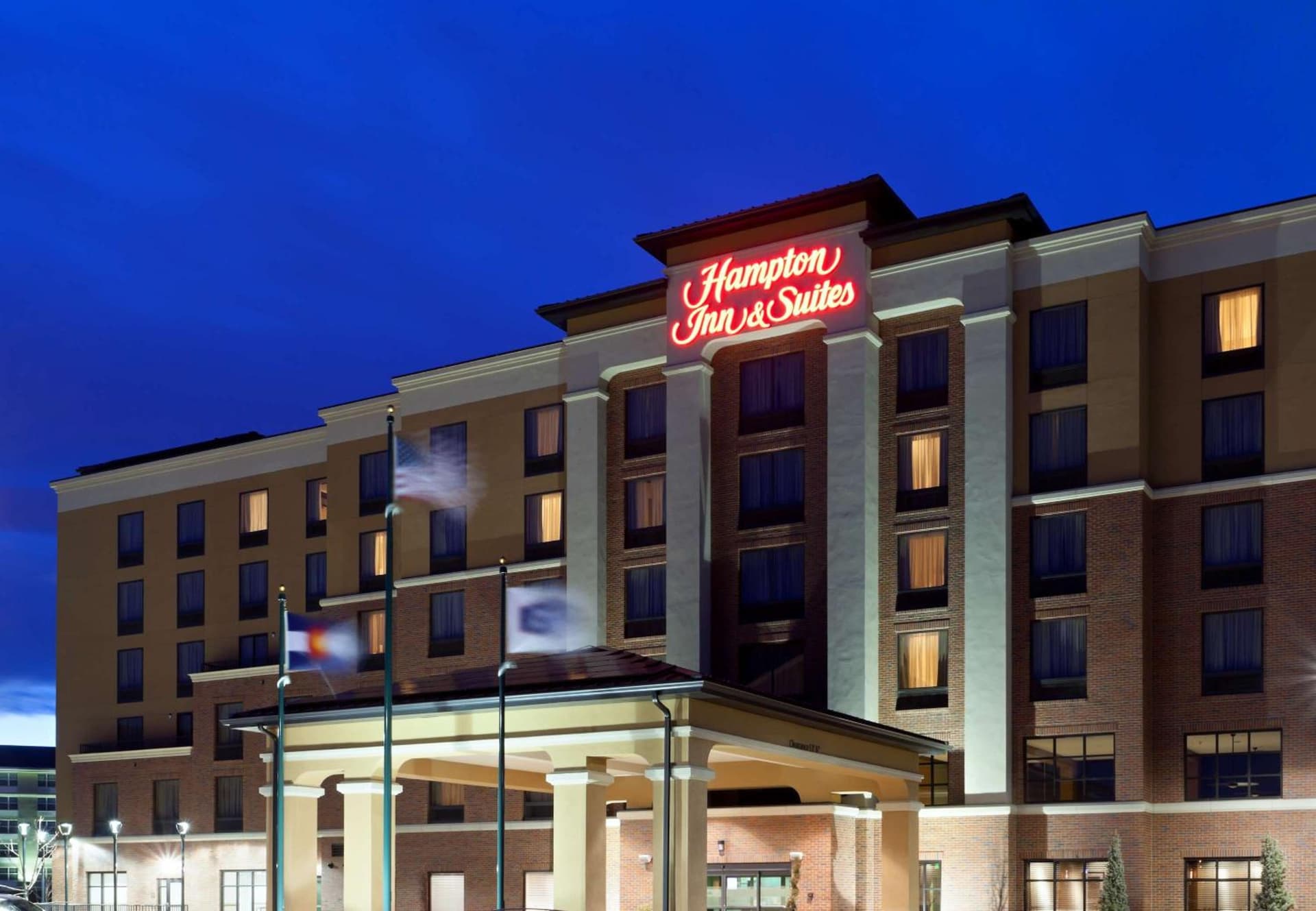 Hampton Inn & Suites Denver Airport / Gateway Park property views in Aurora, CO — gallery photo 3