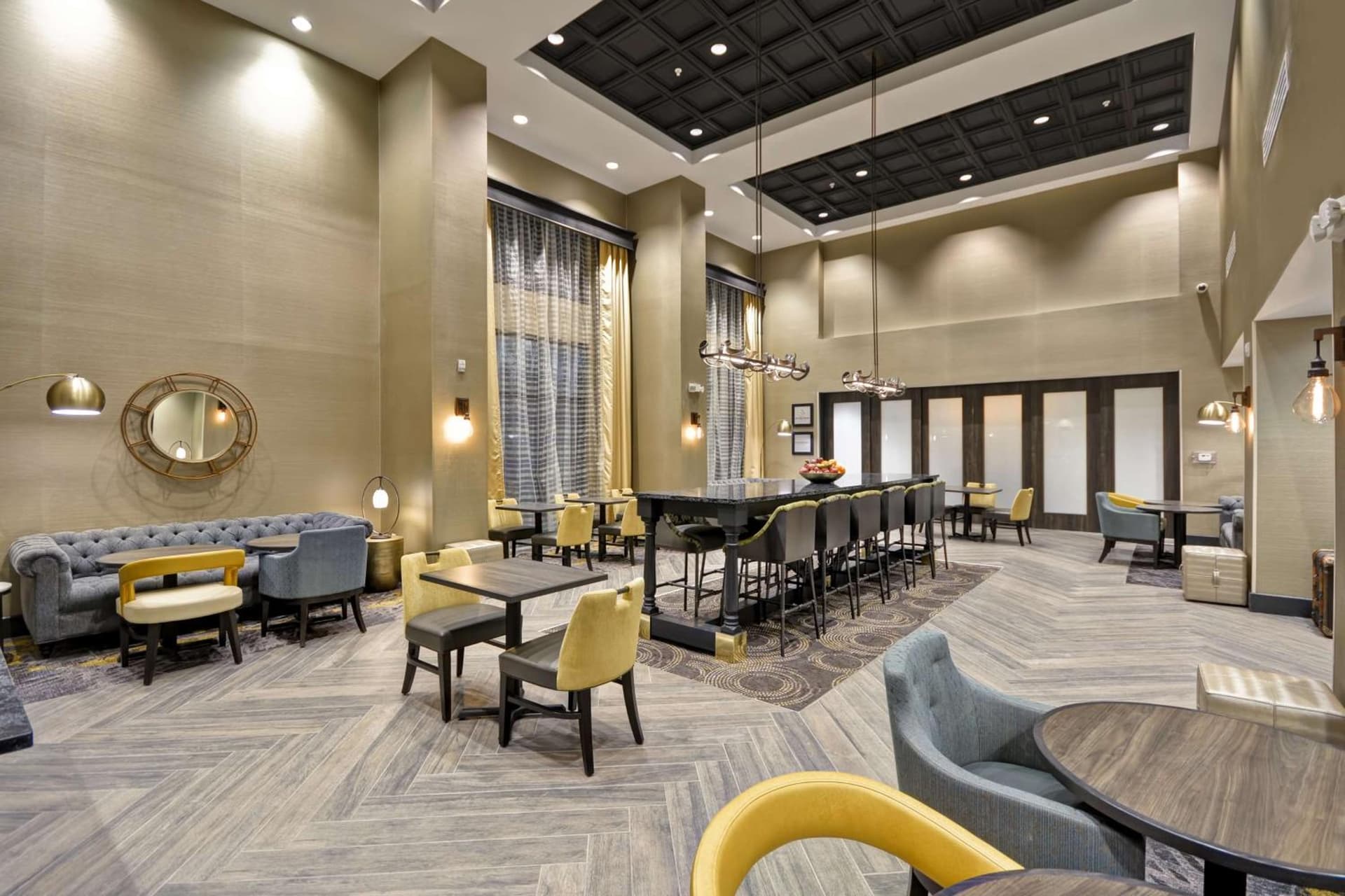 Hampton Inn & Suites Detroit/Warren gallery photo in Warren, MI — image 13