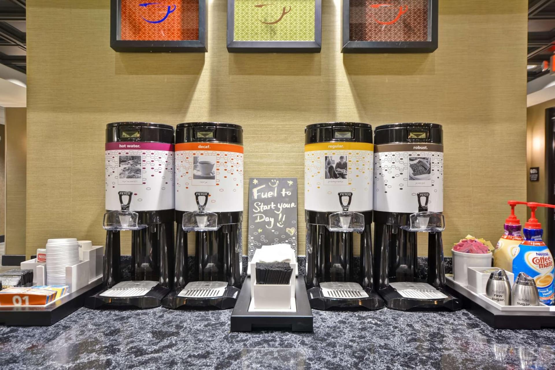 Hampton Inn & Suites Detroit/Warren gallery photo in Warren, MI — image 11