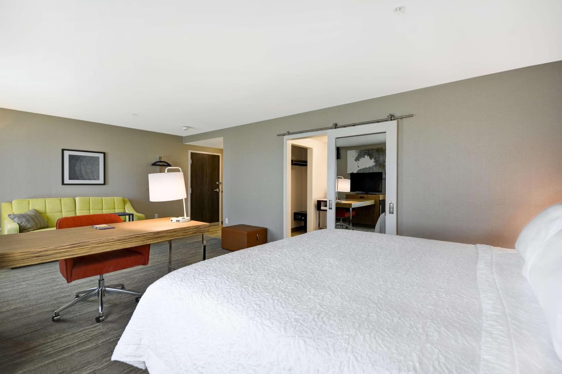 Hampton Inn & Suites Detroit/Warren gallery photo in Warren, MI — image 8