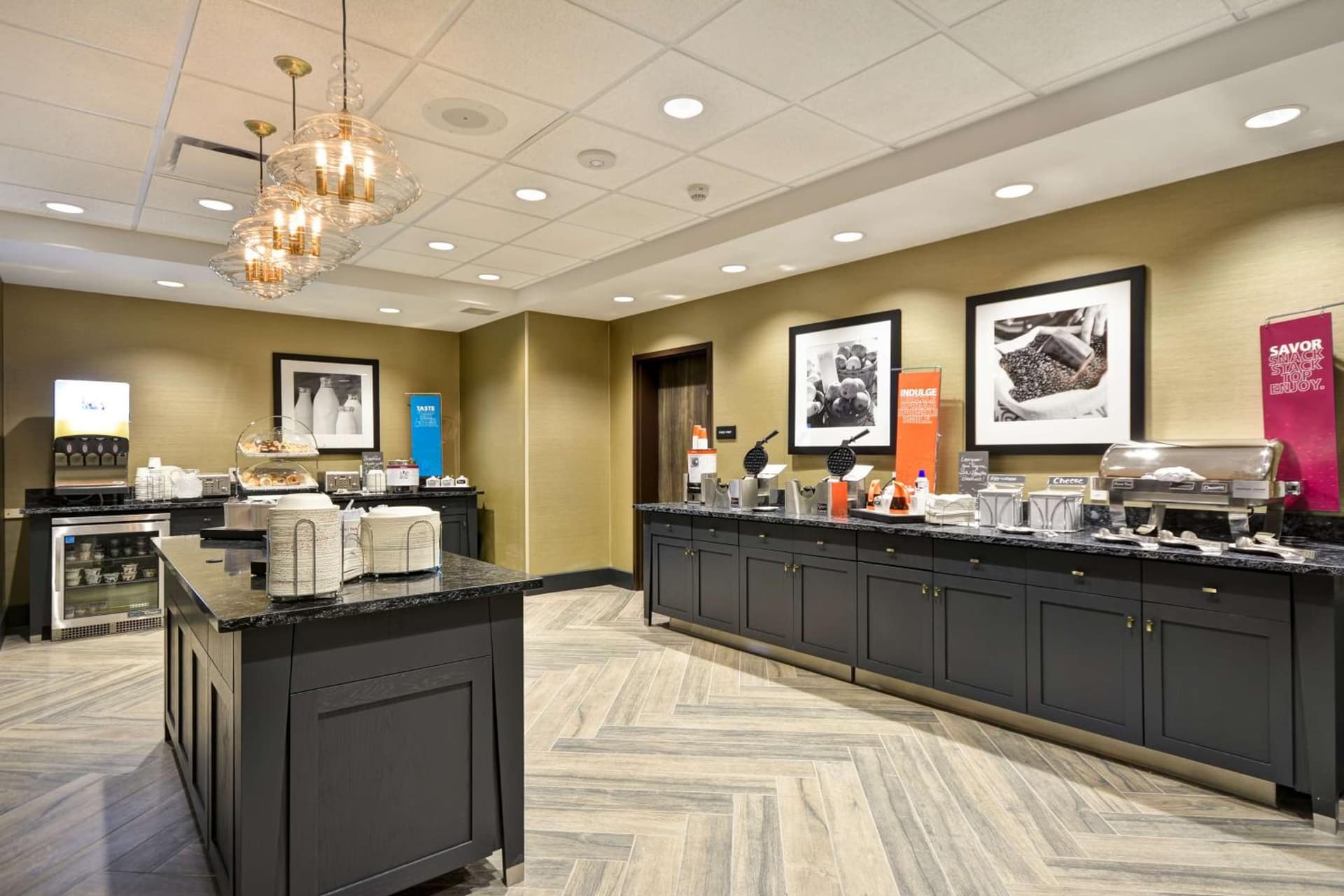Hampton Inn & Suites Detroit/Warren gallery photo in Warren, MI — image 28