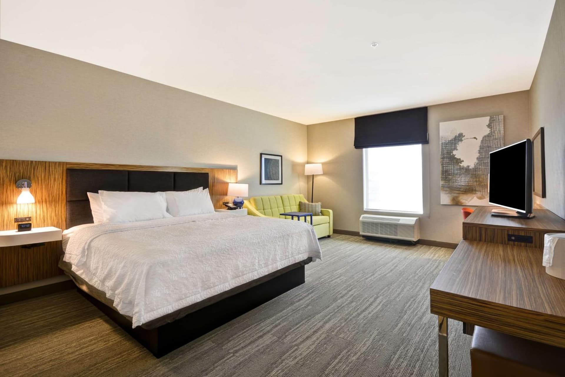 Hampton Inn & Suites Detroit/Warren gallery photo in Warren, MI — image 27
