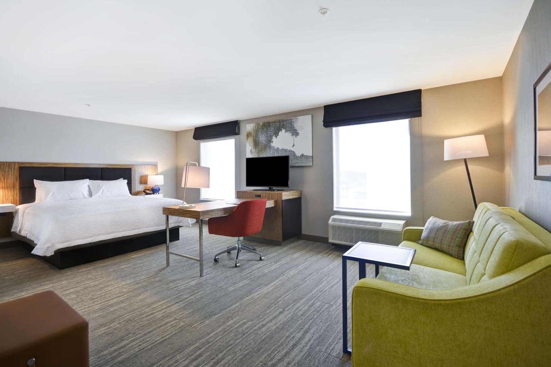 Hampton Inn & Suites Detroit/Warren gallery photo in Warren, MI — image 9