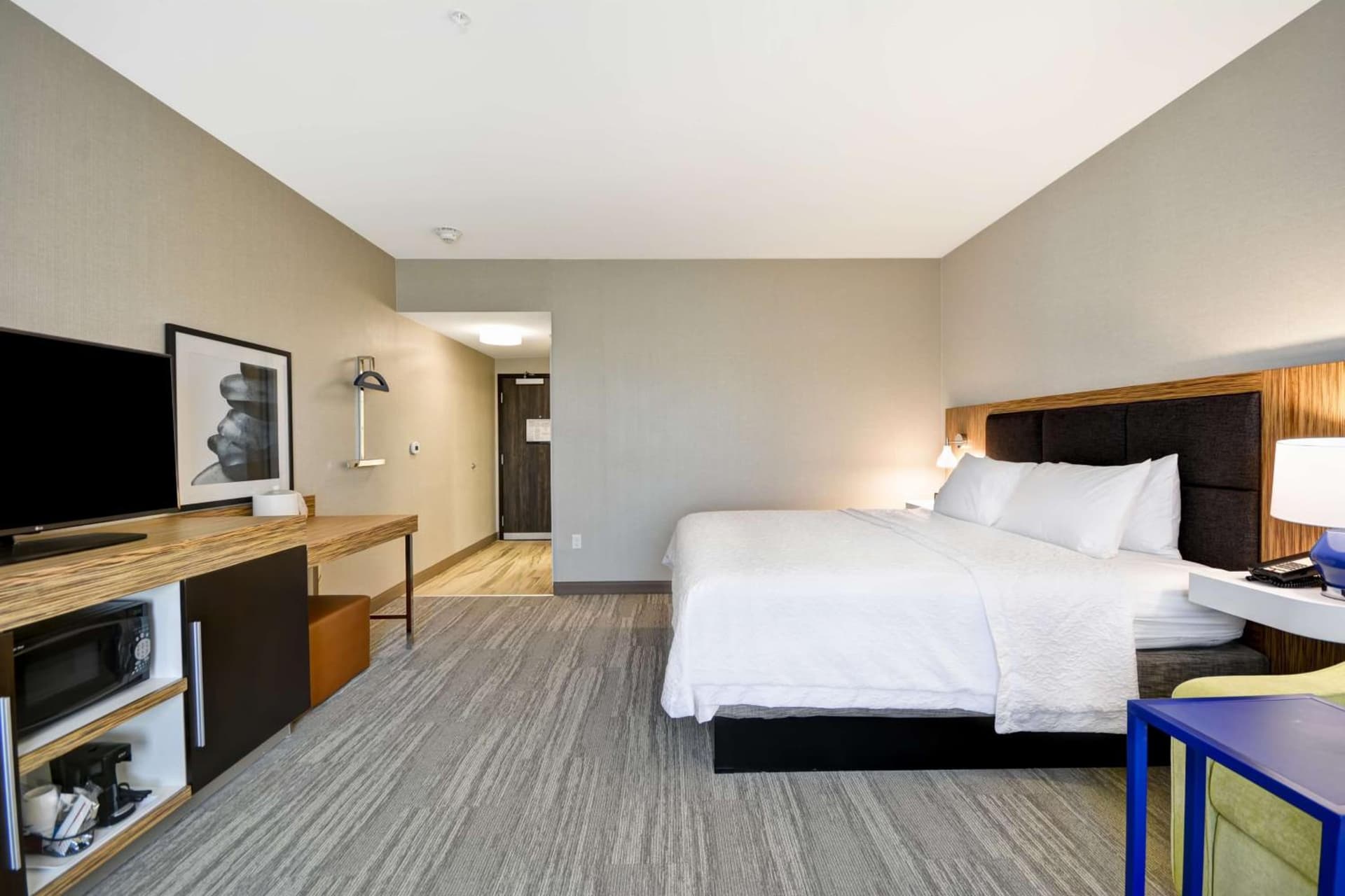 Hampton Inn & Suites Detroit/Warren gallery photo in Warren, MI — image 16