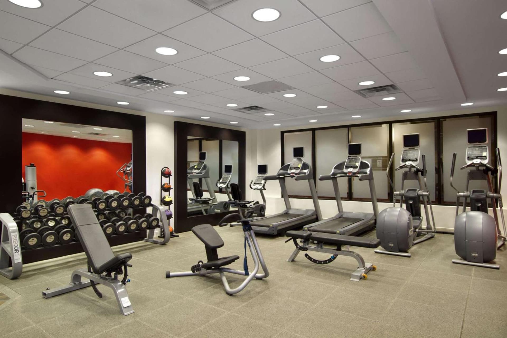 Embassy Suites by Hilton Detroit Metro Airport gallery photo in Romulus, MI — image 4