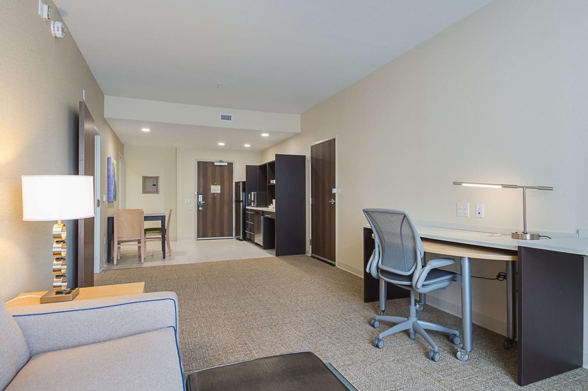 Home2 Suites By Hilton Dallas Grand Prairie gallery photo in Grand Prairie, TX — image 18