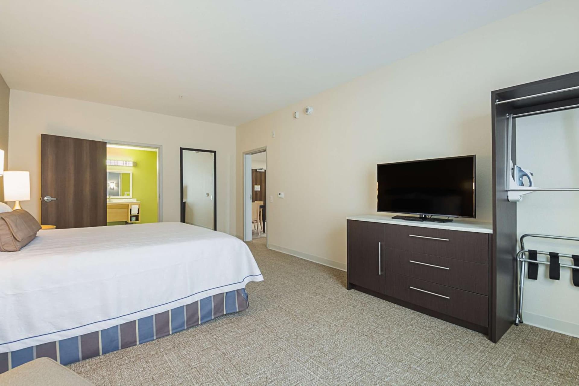 Home2 Suites By Hilton Dallas Grand Prairie gallery photo in Grand Prairie, TX — image 4