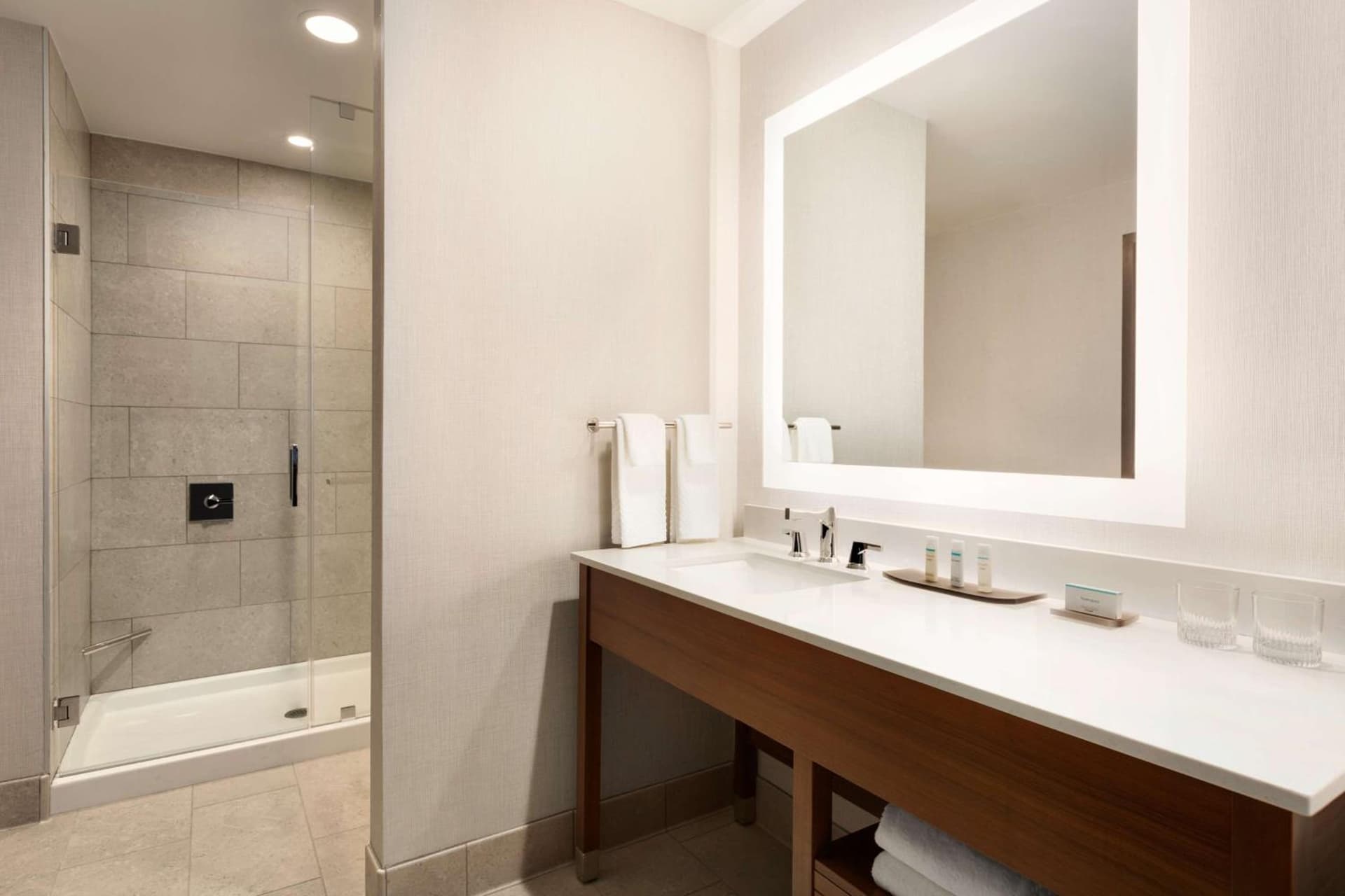 Embassy Suites By Hilton Denton Convention Center gallery photo in Denton, TX — image 17