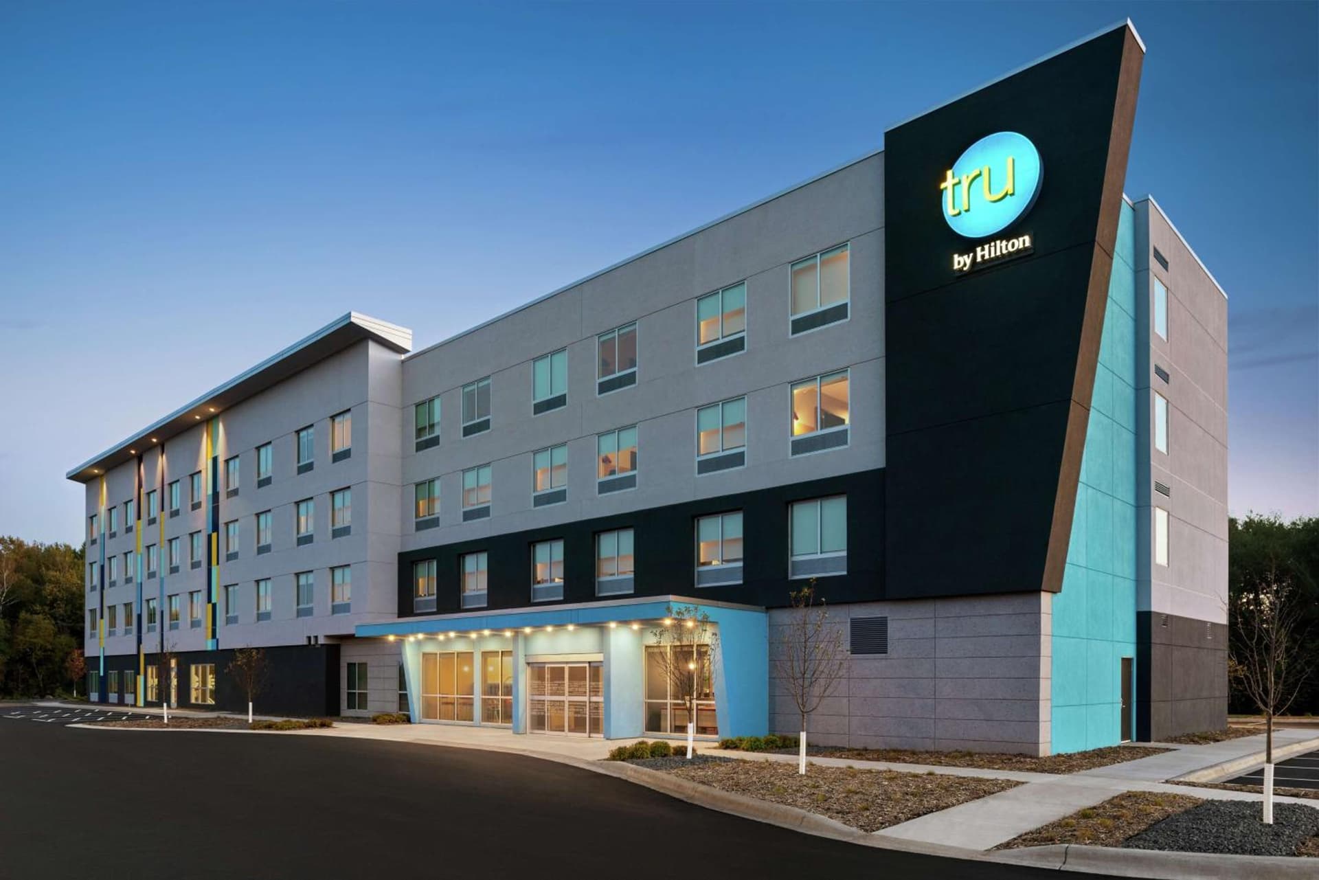 Tru By Hilton Duluth Mall Area property views in Duluth, MN — gallery photo 3
