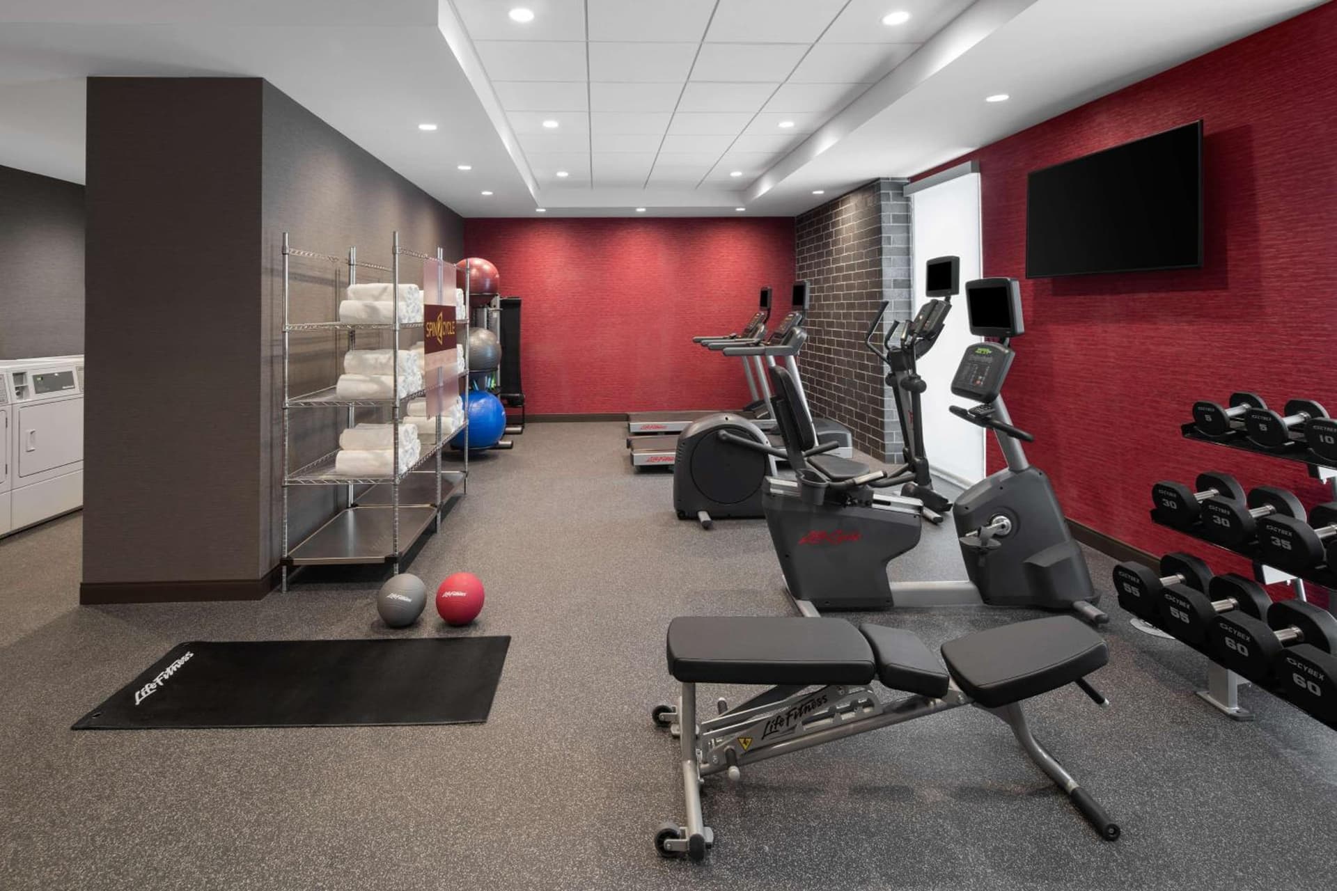 Home2 Suites by Hilton Des Moines at Drake University gallery photo in Des Moines, IA — image 18