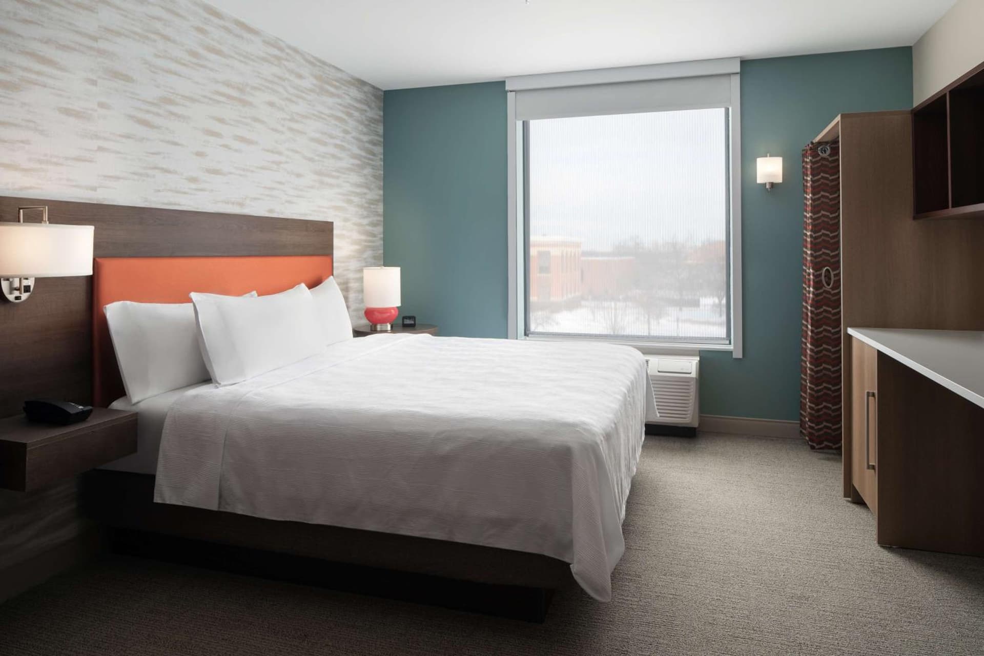 Home2 Suites by Hilton Des Moines at Drake University gallery photo in Des Moines, IA — image 8