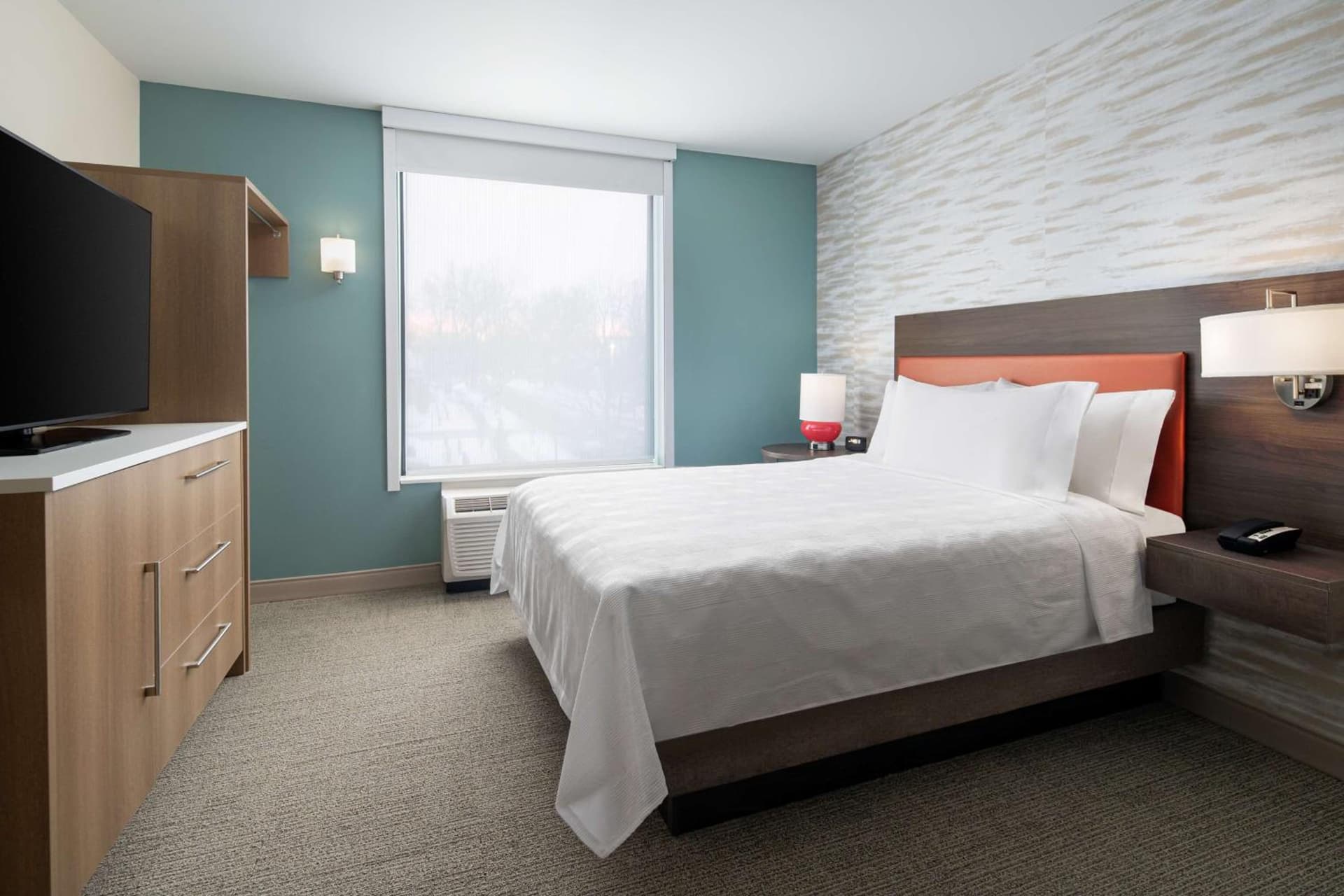 Home2 Suites by Hilton Des Moines at Drake University property views in Des Moines, IA — gallery photo 3