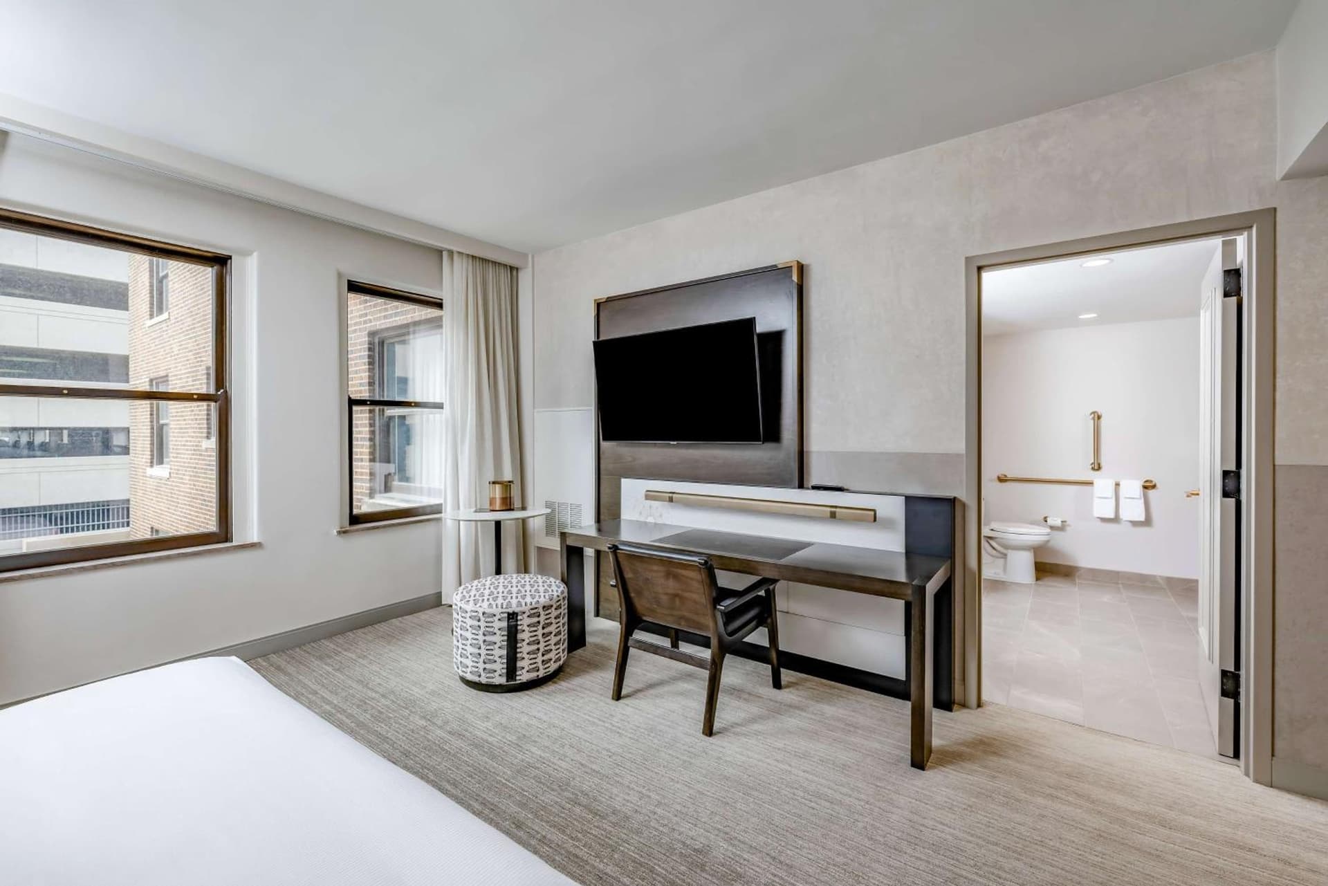 Hotel Fort Des Moines, Curio Collection By Hilton gallery photo in Des Moines, IA — image 85