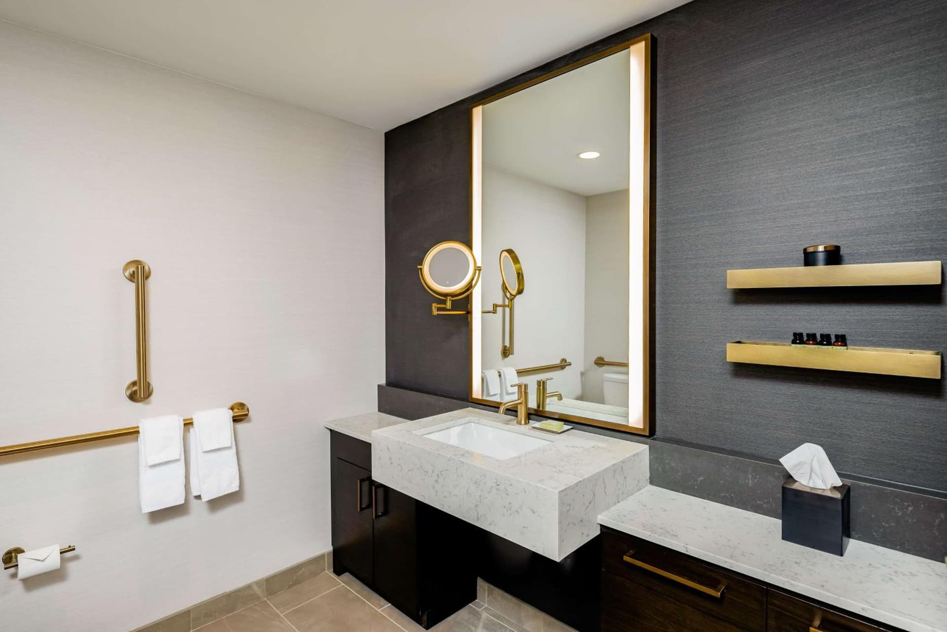 Hotel Fort Des Moines, Curio Collection By Hilton gallery photo in Des Moines, IA — image 23