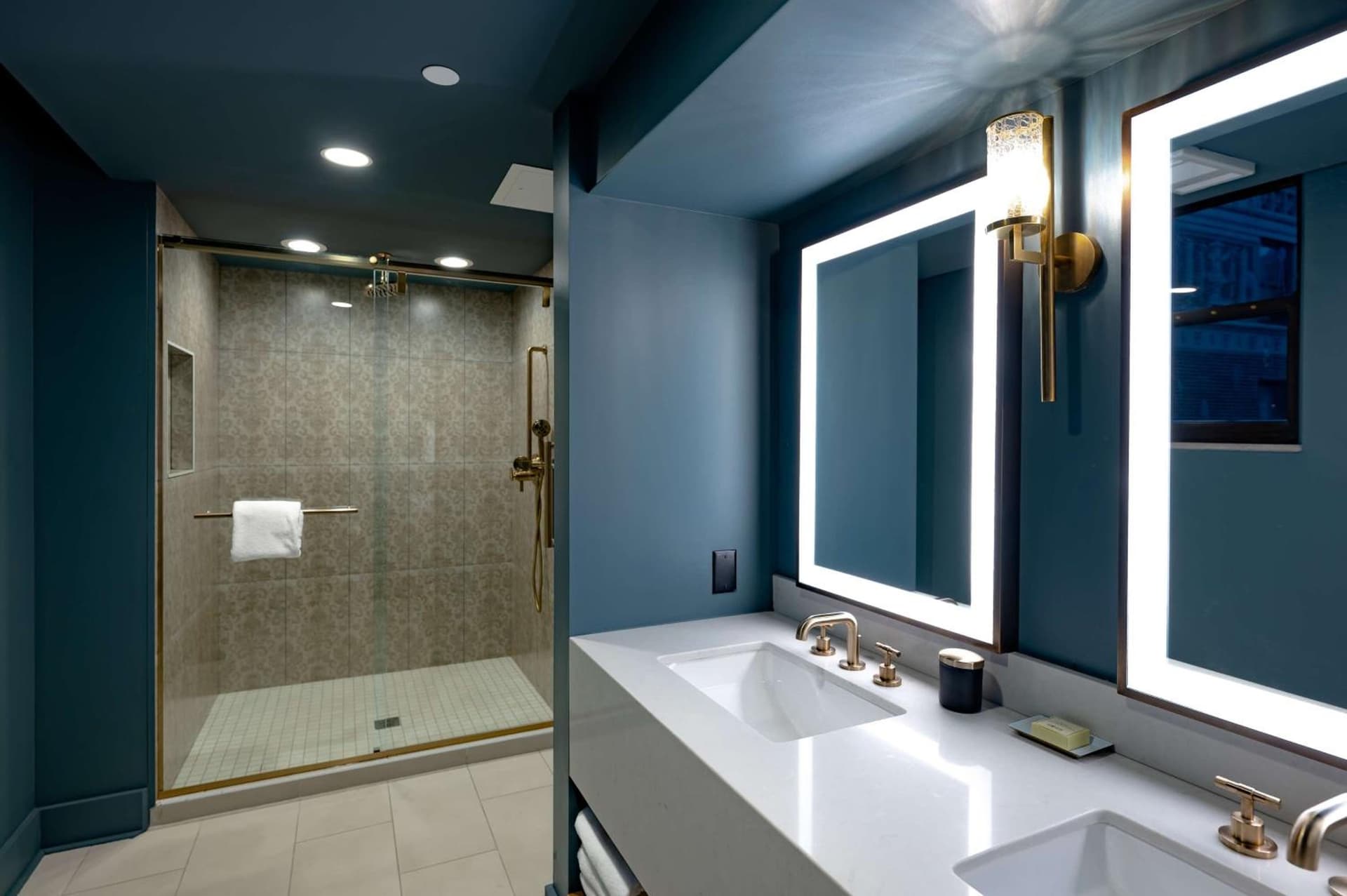 Hotel Fort Des Moines, Curio Collection By Hilton gallery photo in Des Moines, IA — image 7