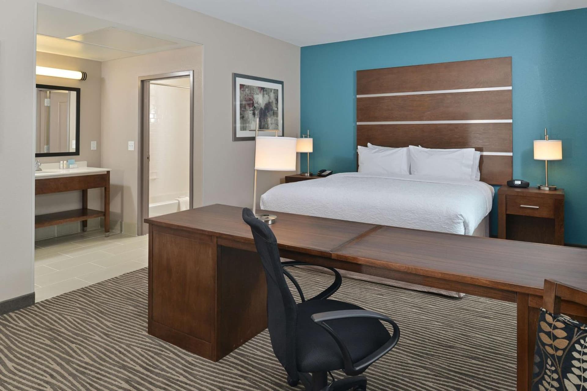 Hampton Inn & Suites Des Moines Downtown gallery photo in Des Moines, IA — image 31