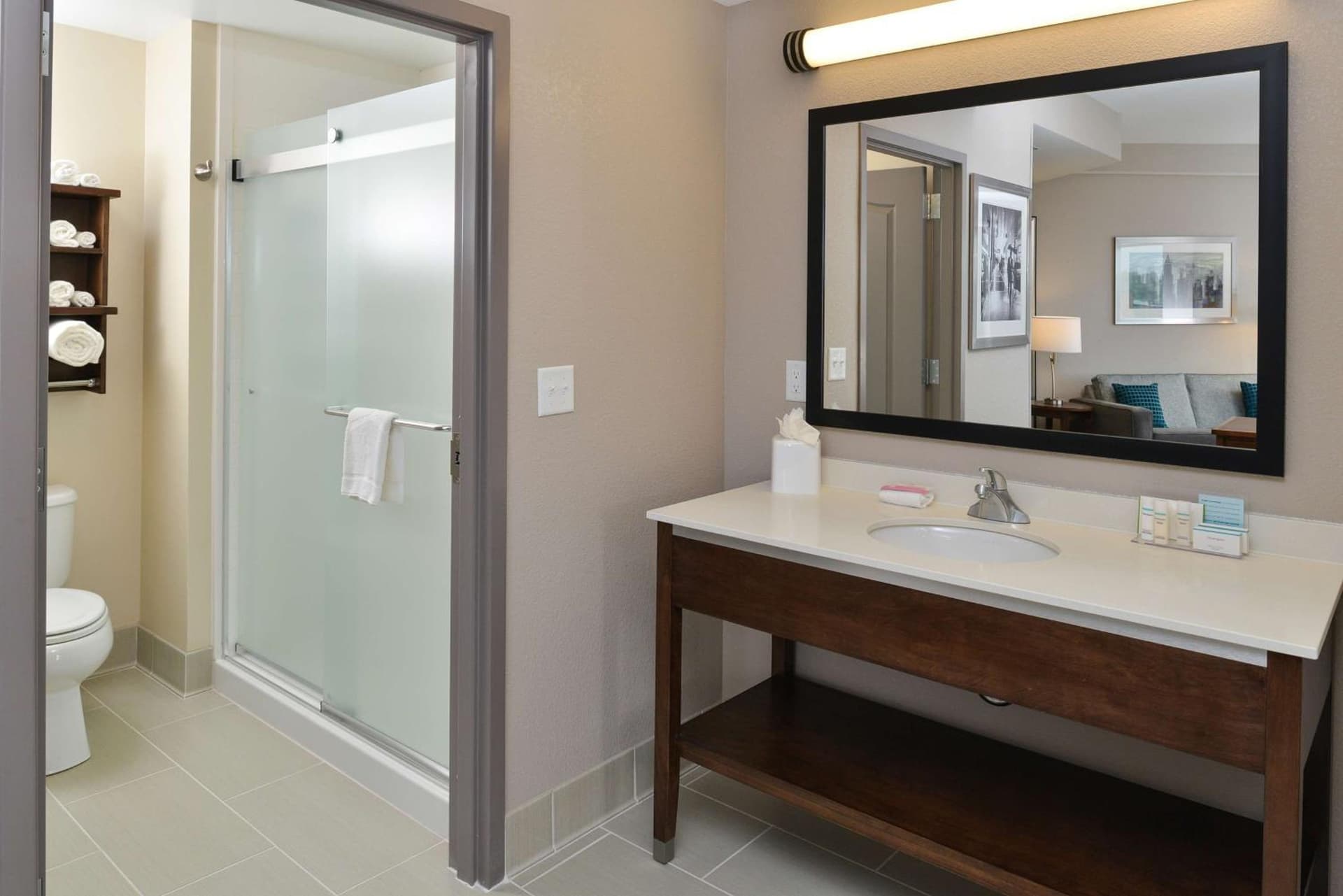 Hampton Inn & Suites Des Moines Downtown gallery photo in Des Moines, IA — image 13