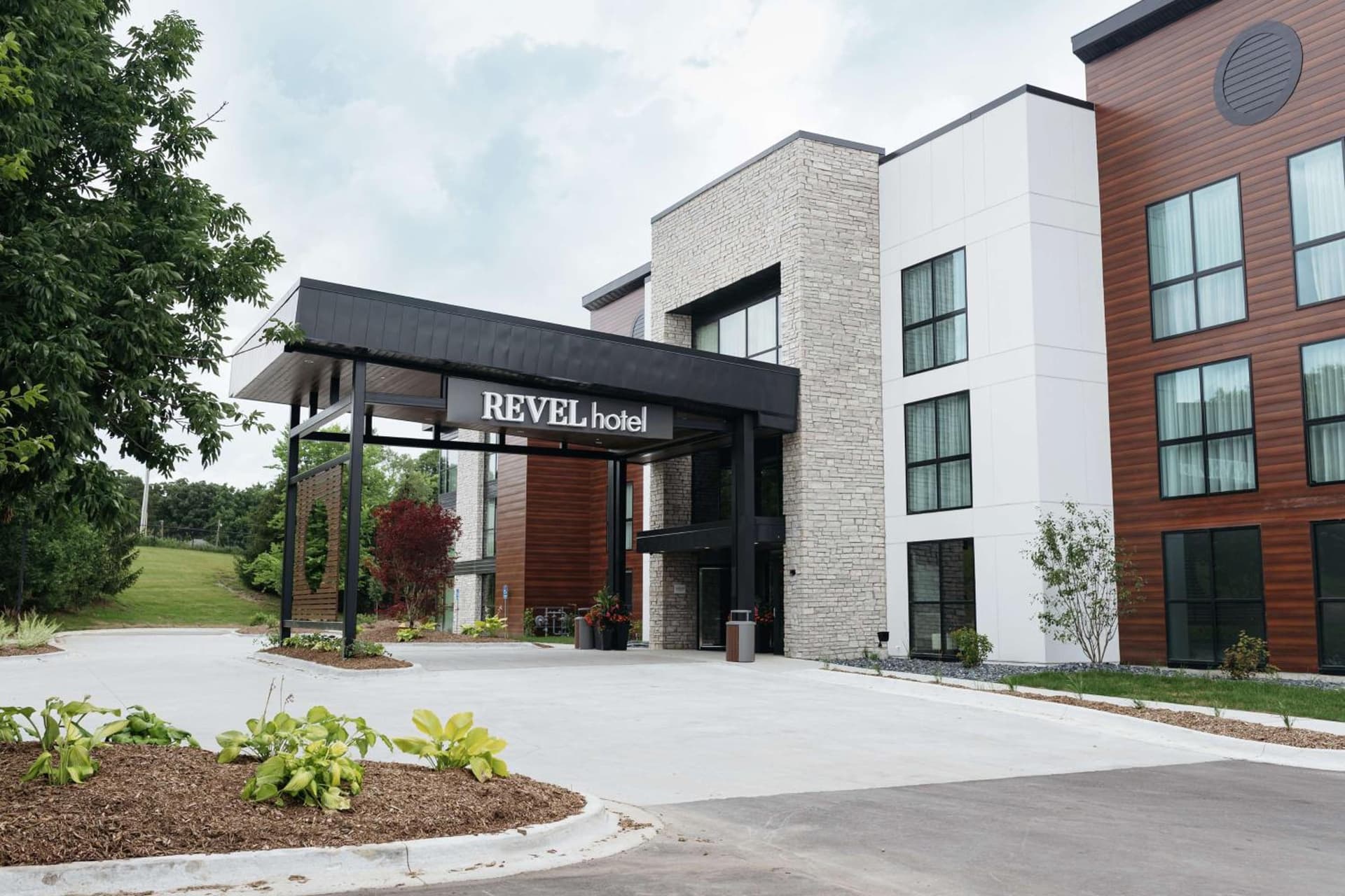 Revel Hotel, Tapestry Collection By Hilton property views in Urbandale, IA — gallery photo 3