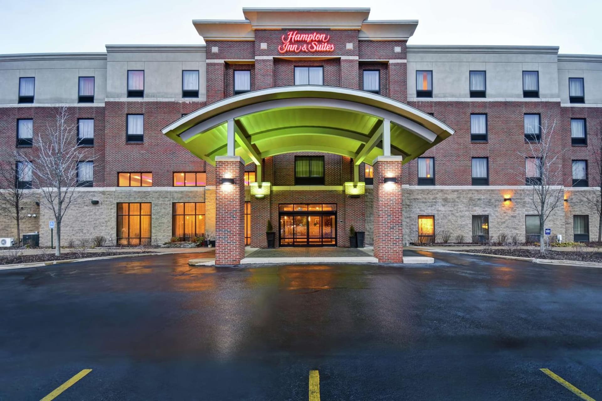 Hampton Inn & Suites Detroit-Canton property views in Canton — gallery photo 3