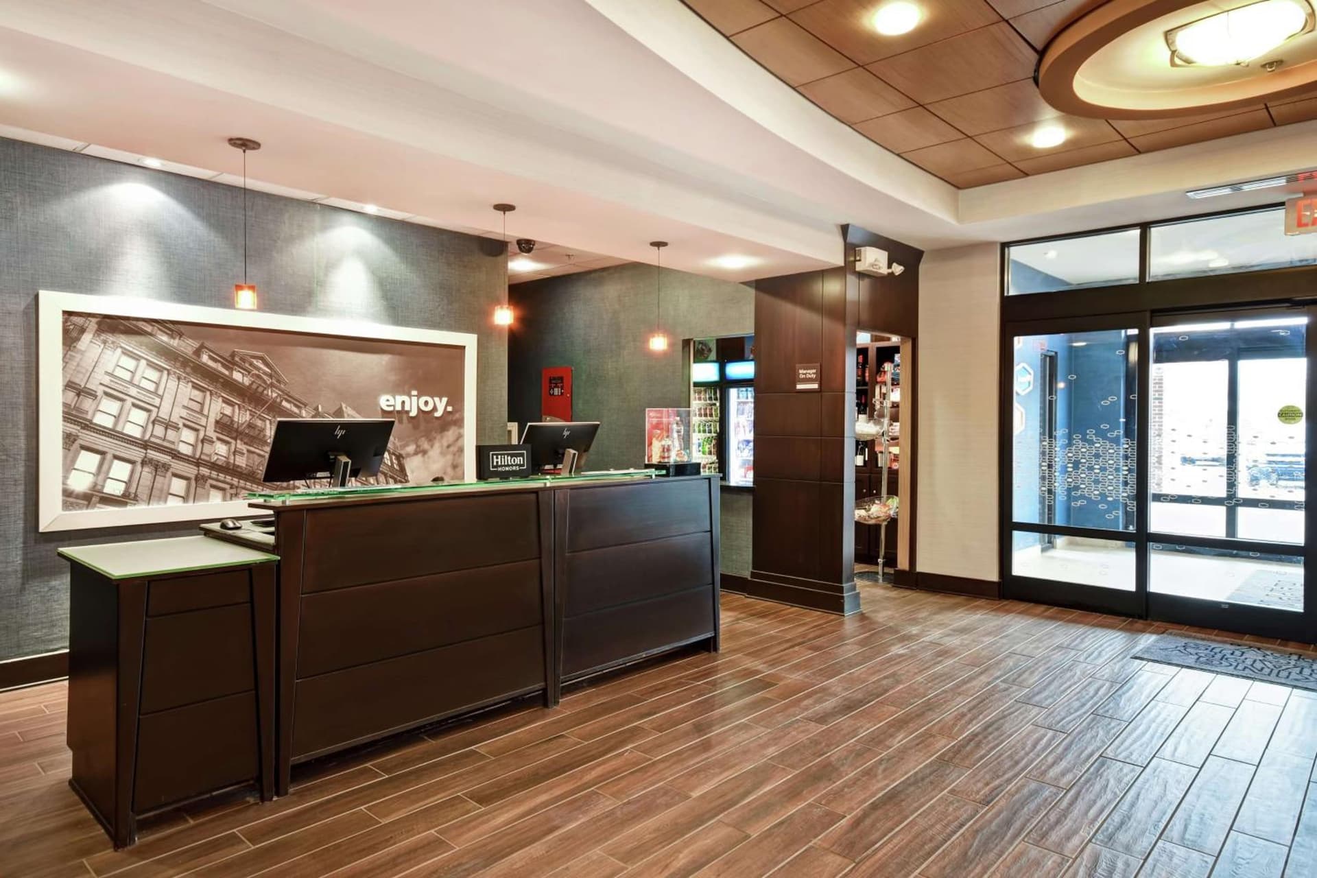 Hampton Inn & Suites Detroit-Canton gallery photo in Canton — image 15