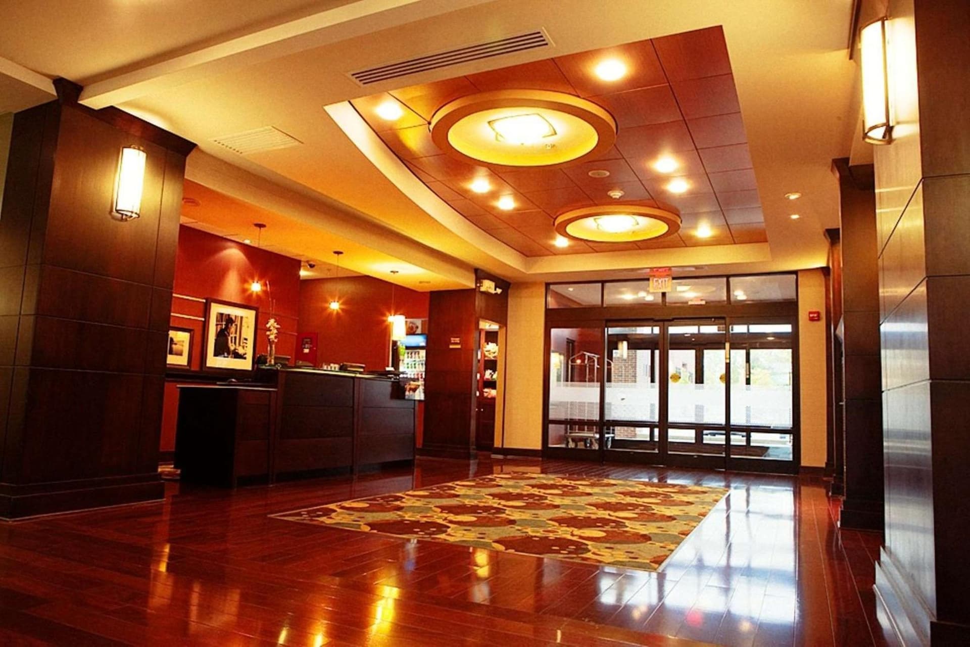 Hampton Inn & Suites Detroit-Canton interior in Canton — gallery photo 2