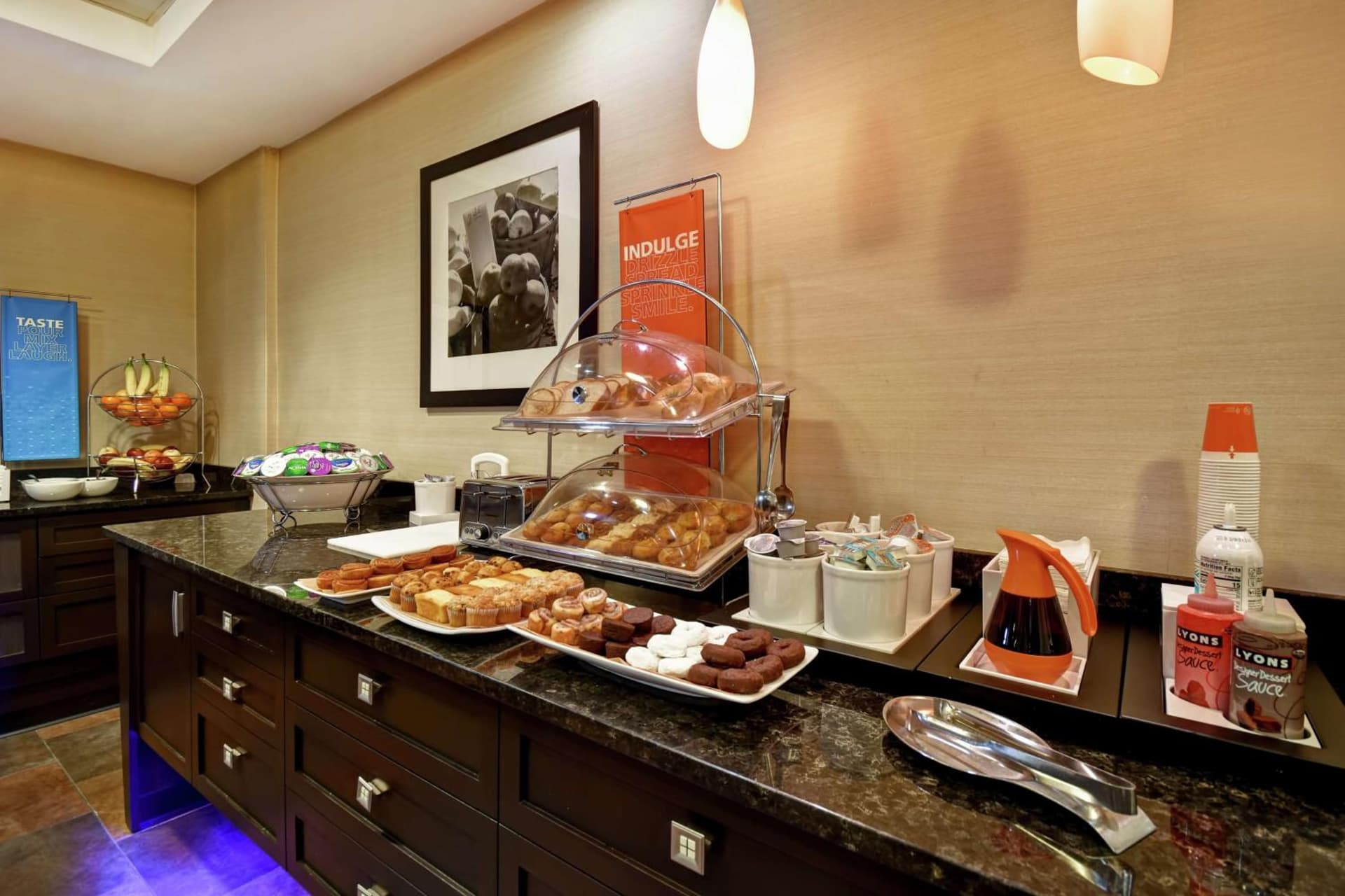Hampton Inn & Suites Detroit-Canton gallery photo in Canton — image 29